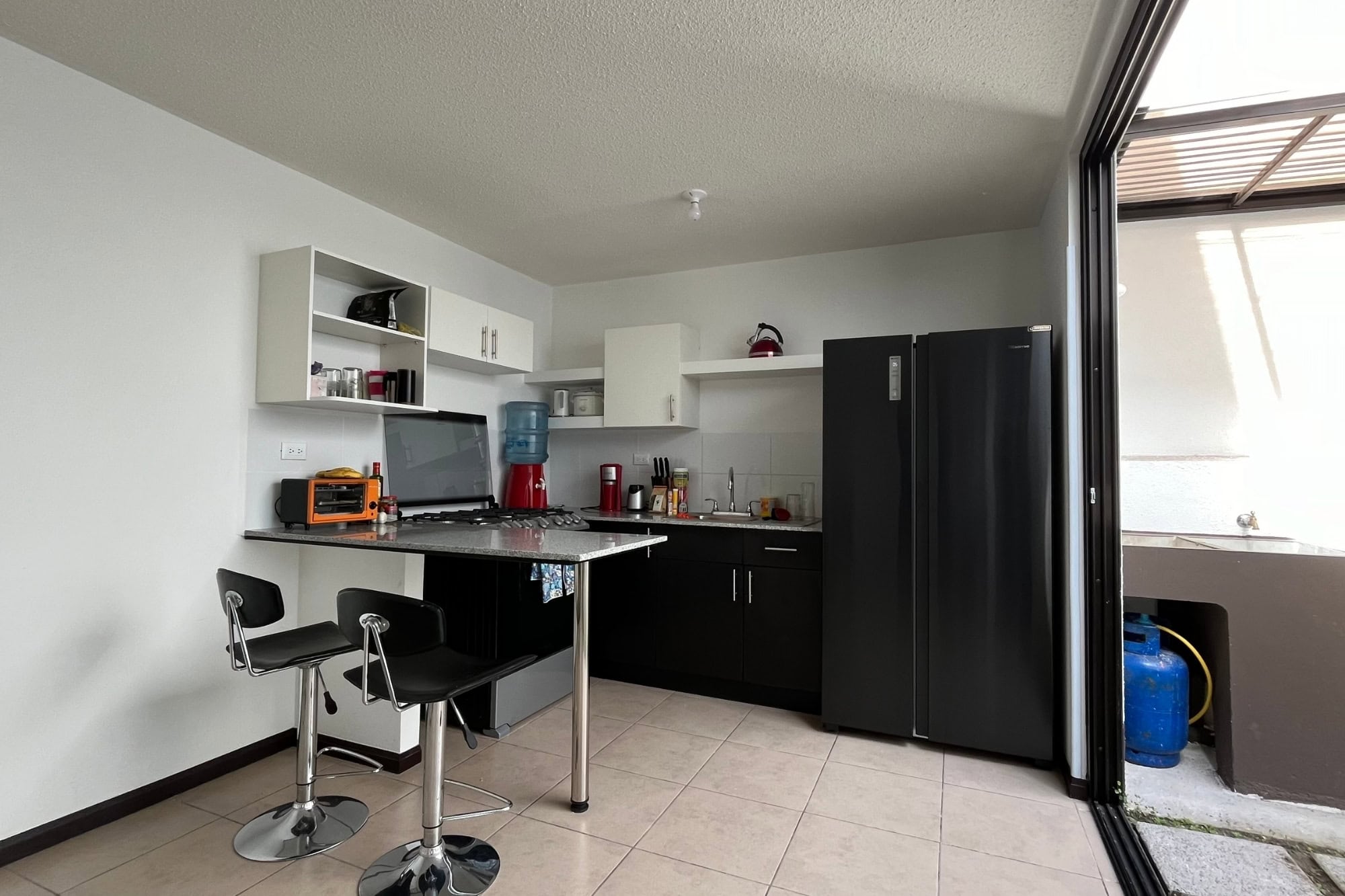 3 BEDROOM HOUSE IN SENDEROS, JUST 6.5KM FROM DOWNTOWN ANTIGUA