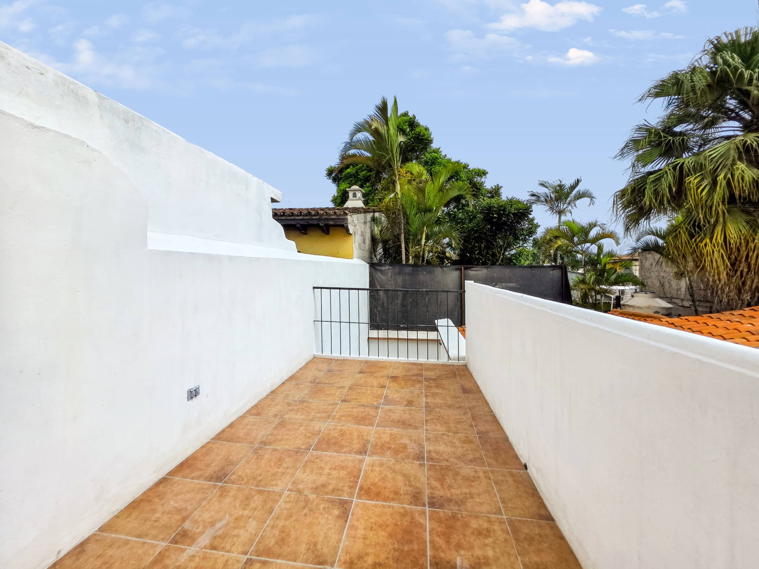 Casa Santiago – Beautiful Two-Level Home Near Antigua Guatemala