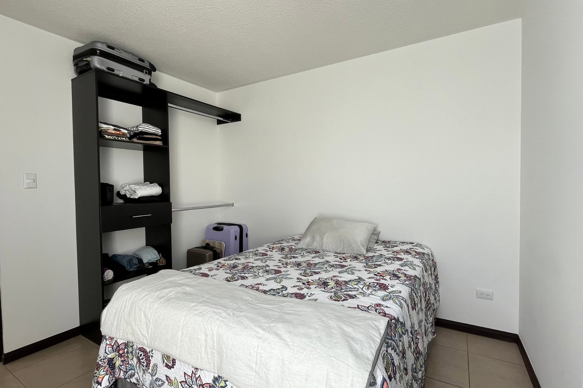 3 BEDROOM HOUSE IN SENDEROS, JUST 6.5KM FROM DOWNTOWN ANTIGUA
