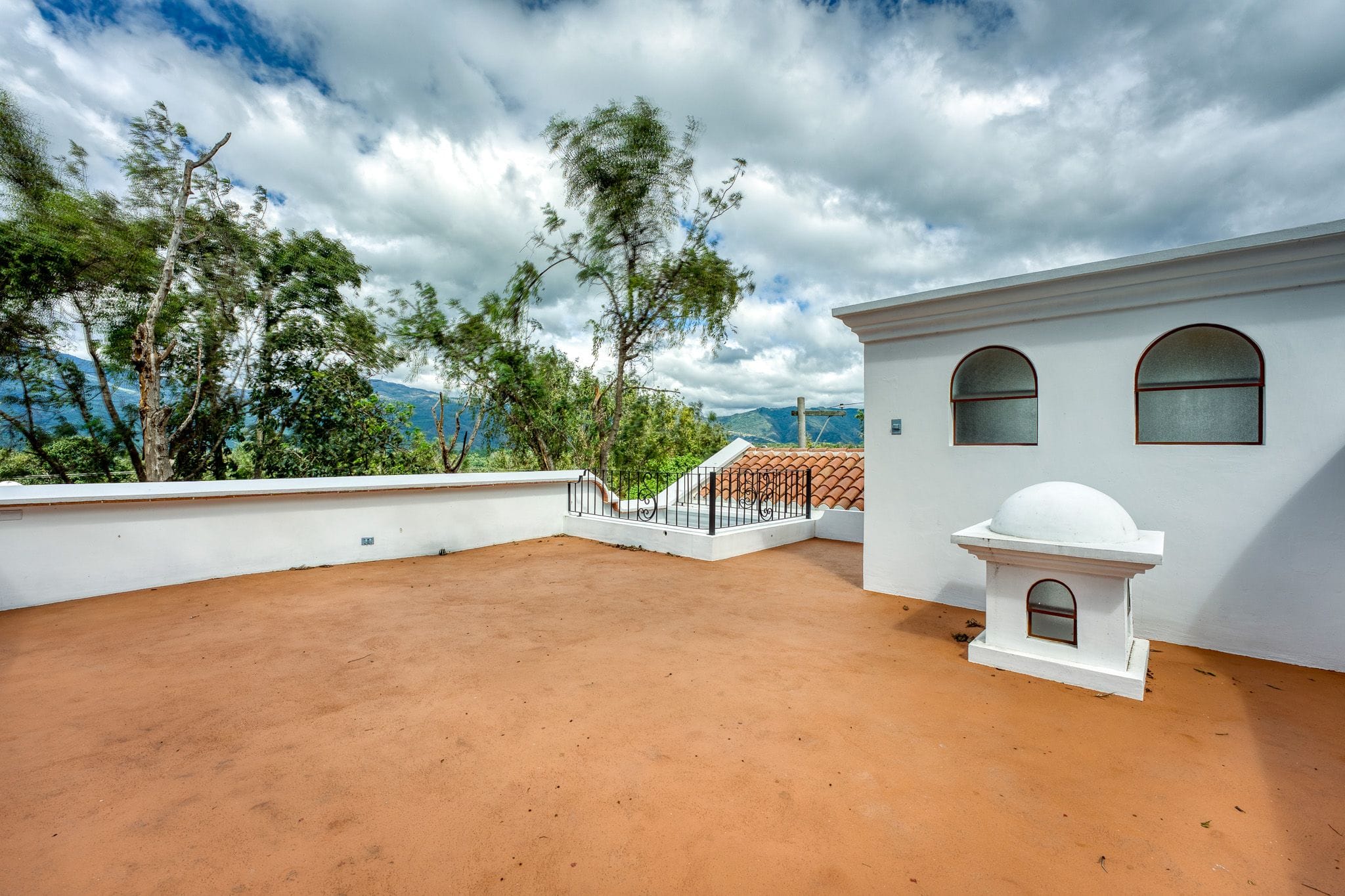 DSC07590_19 Casa de 4 Dormitorios en Exclusivo Condominio Antigua Gardens