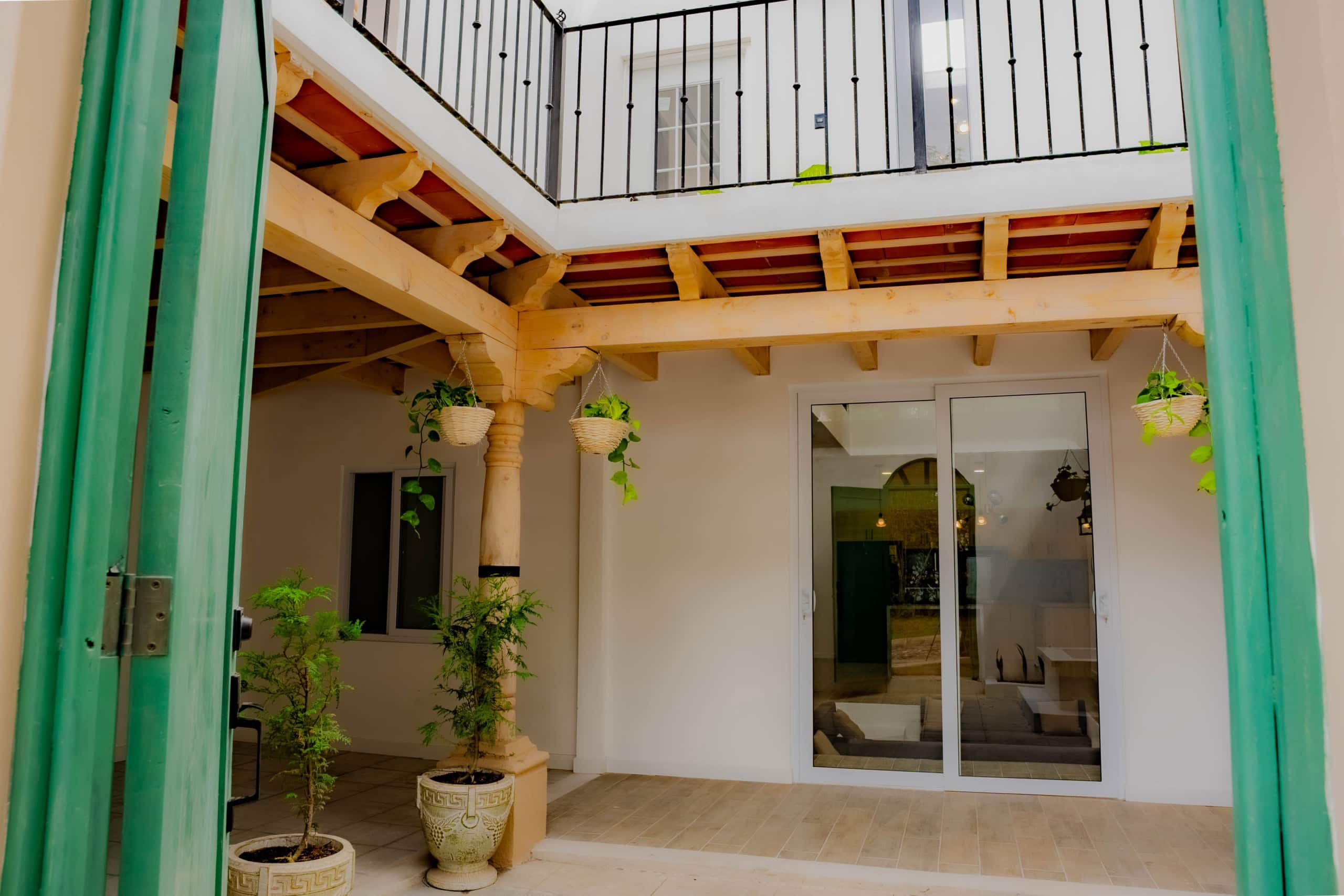 Casa Madeira en construcción en Fase I Antigua Gardens