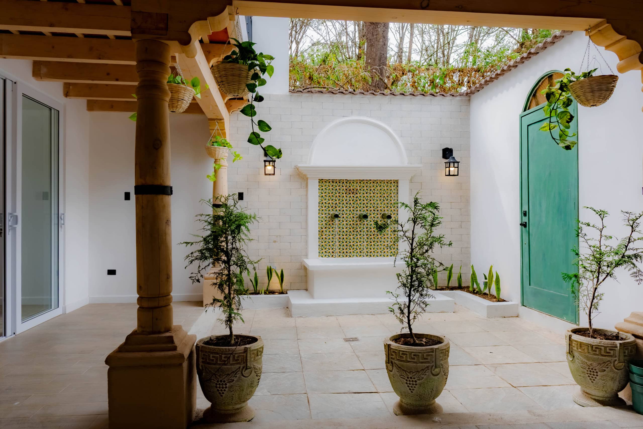 Casa Madeira en construcción en Fase I Antigua Gardens