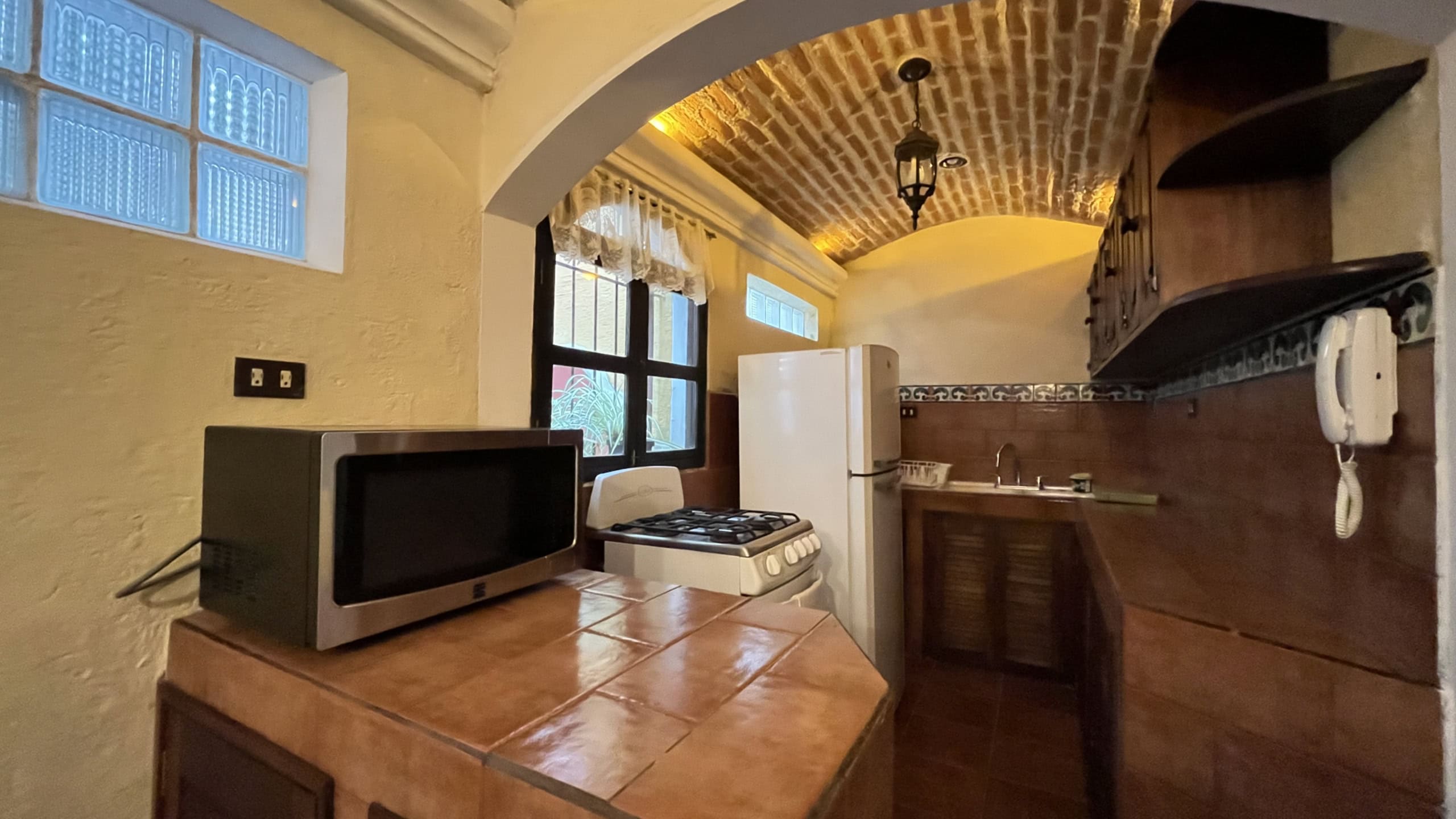2-BEDROOM, TOWNHOUSE IN GRAVILEAS, FURNISHED