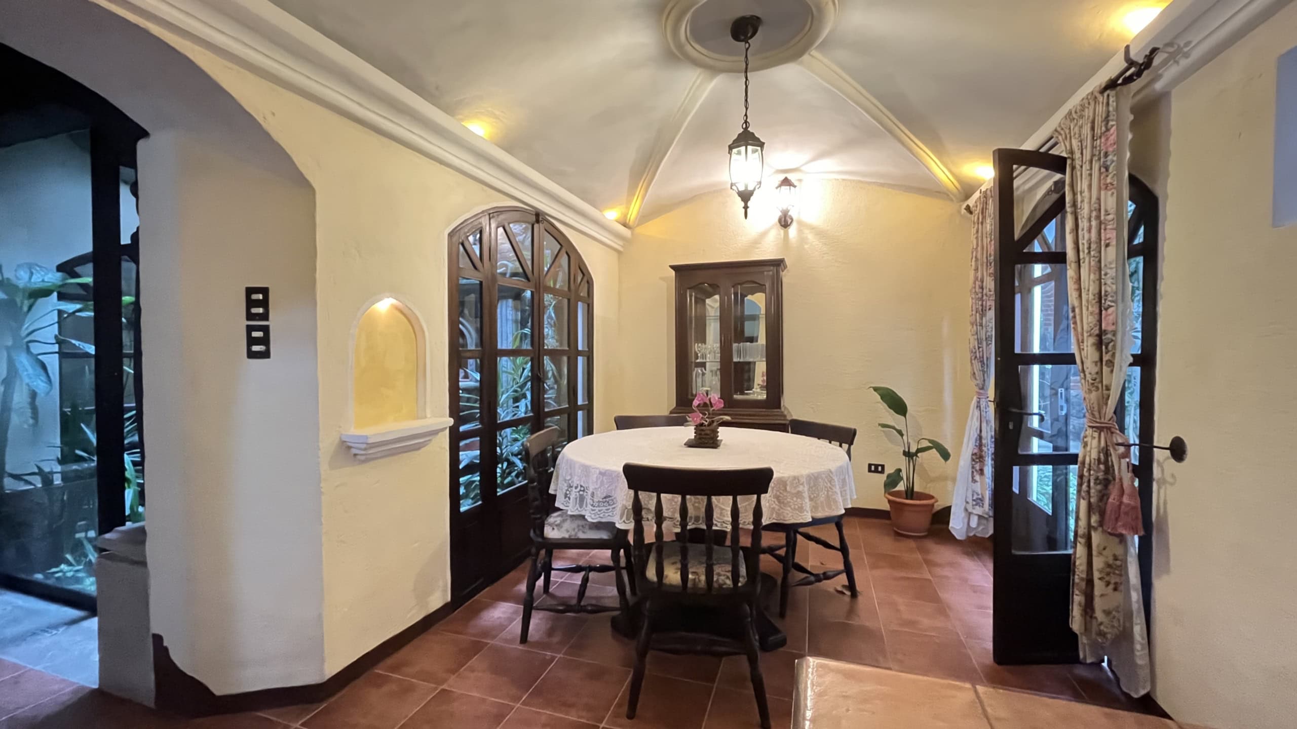 2-BEDROOM, TOWNHOUSE IN GRAVILEAS, FURNISHED