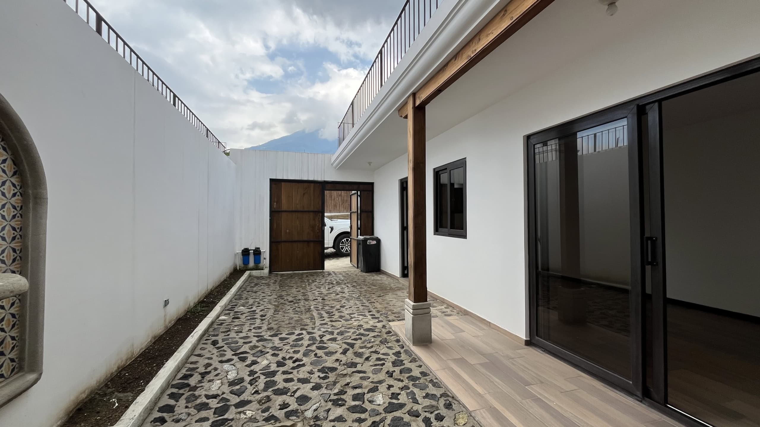 3-bedroom unfurnished house in Barrios Coloniales