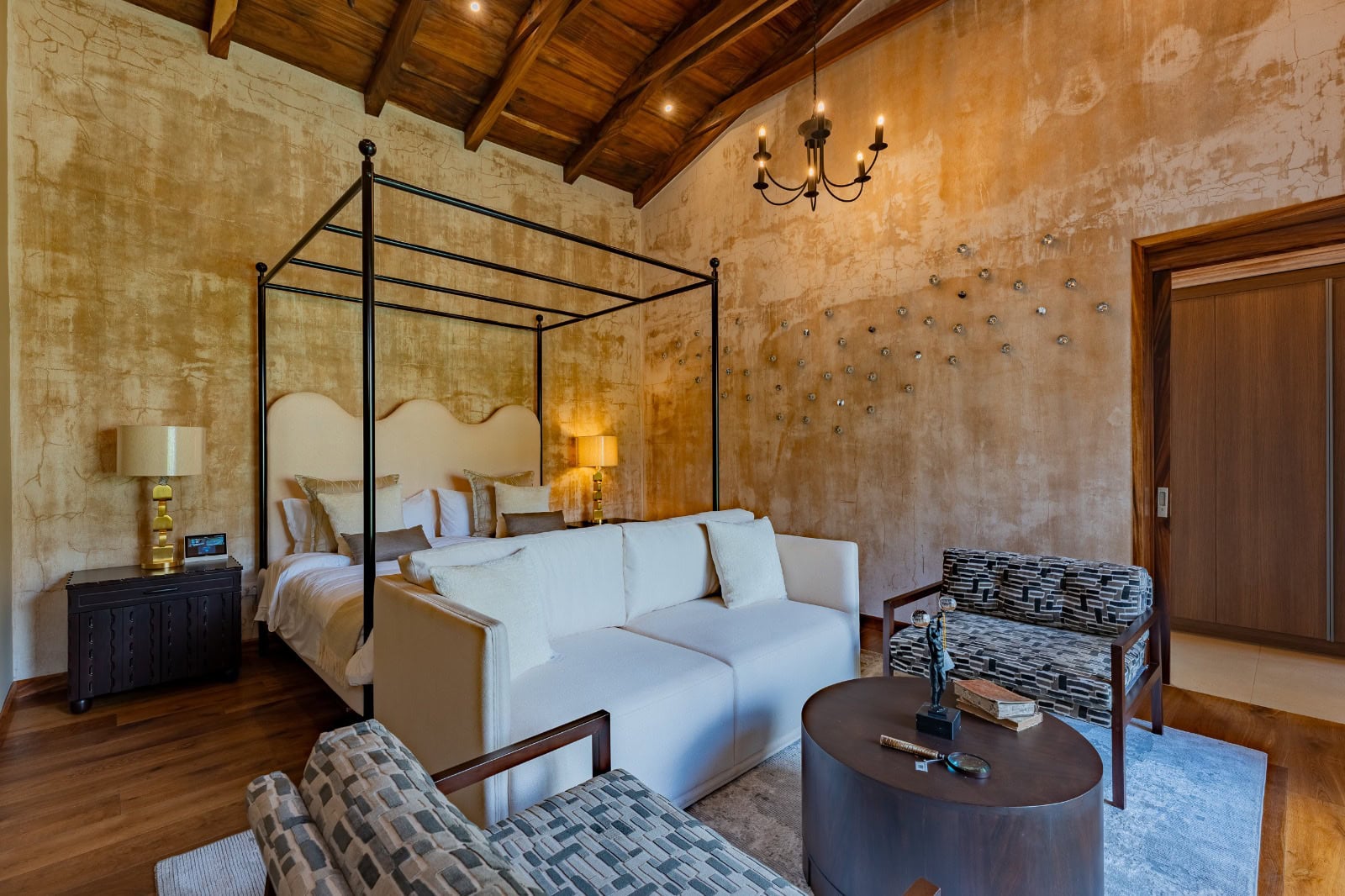 Elegant Colonial-Style Home for Sale in Antigua Guatemala