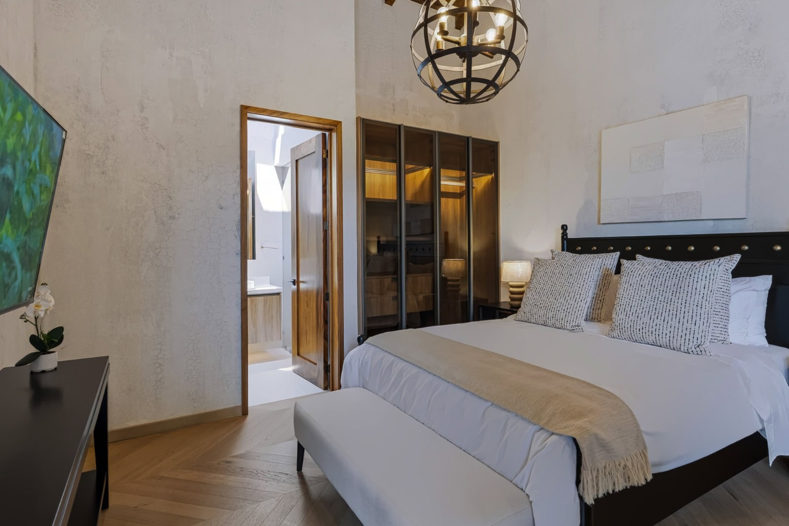Casa San Juan Bosco — Single-Level Colonial Living in Paseo Antigua
