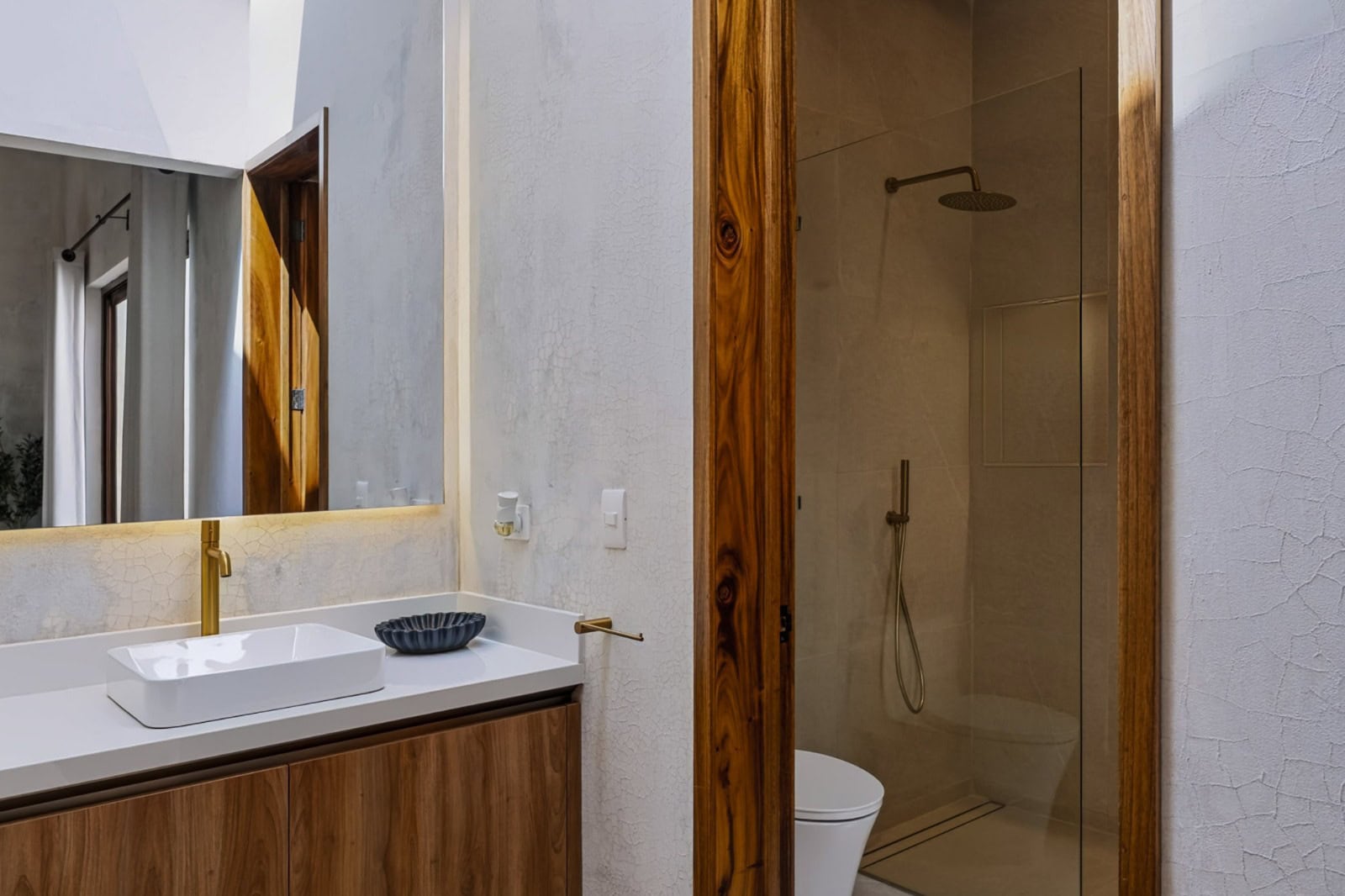 Casa San Juan Bosco — Single-Level Colonial Living in Paseo Antigua