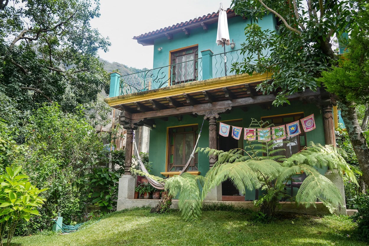 Turnkey Lakefront Retreat Atitlan