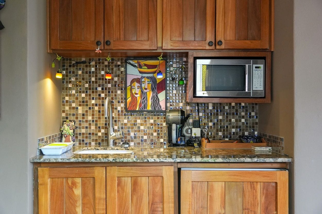 Turnkey Lakefront Retreat Atitlan