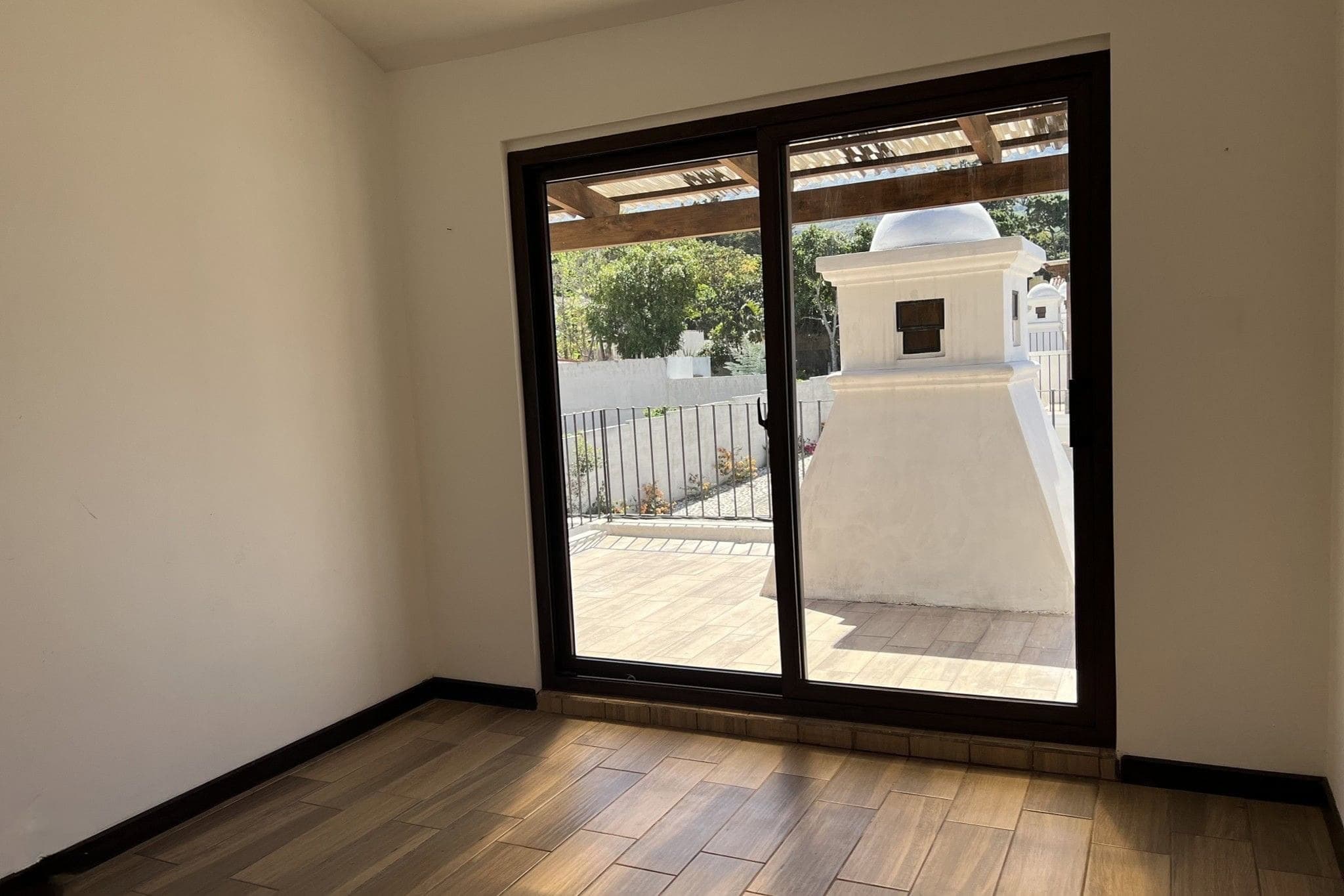 Encantadora Casa de 4 Dormitorios con Vista a los Volcanes a Pocos Minutos de La Antigua Guatemala