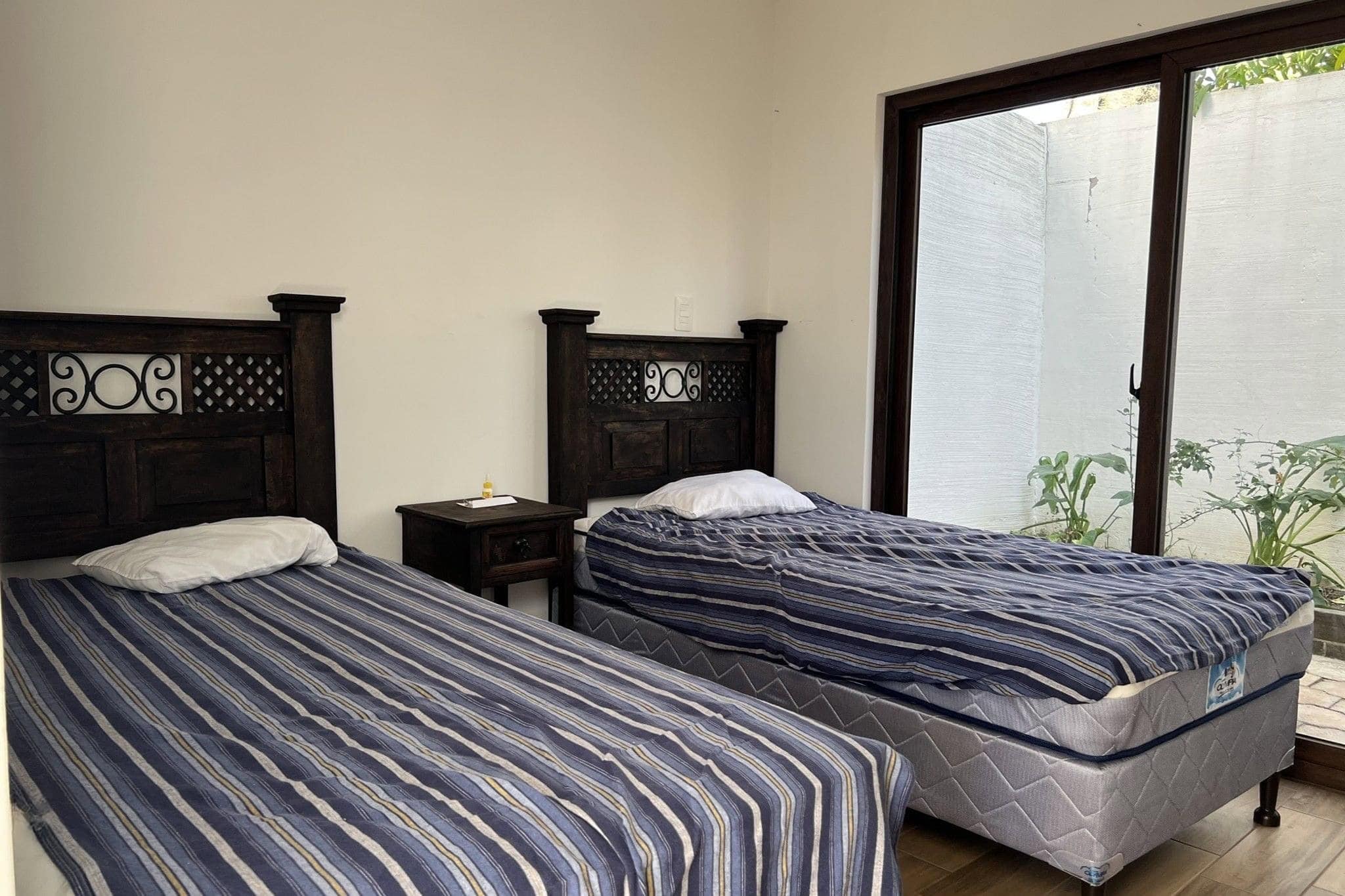 Encantadora Casa de 4 Dormitorios con Vista a los Volcanes a Pocos Minutos de La Antigua Guatemala