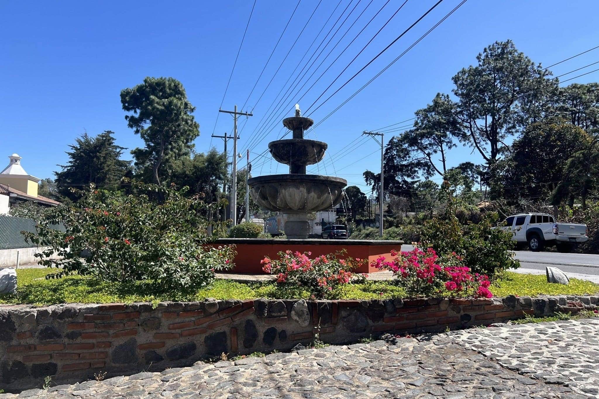 Encantadora Casa de 4 Dormitorios con Vista a los Volcanes a Pocos Minutos de La Antigua Guatemala