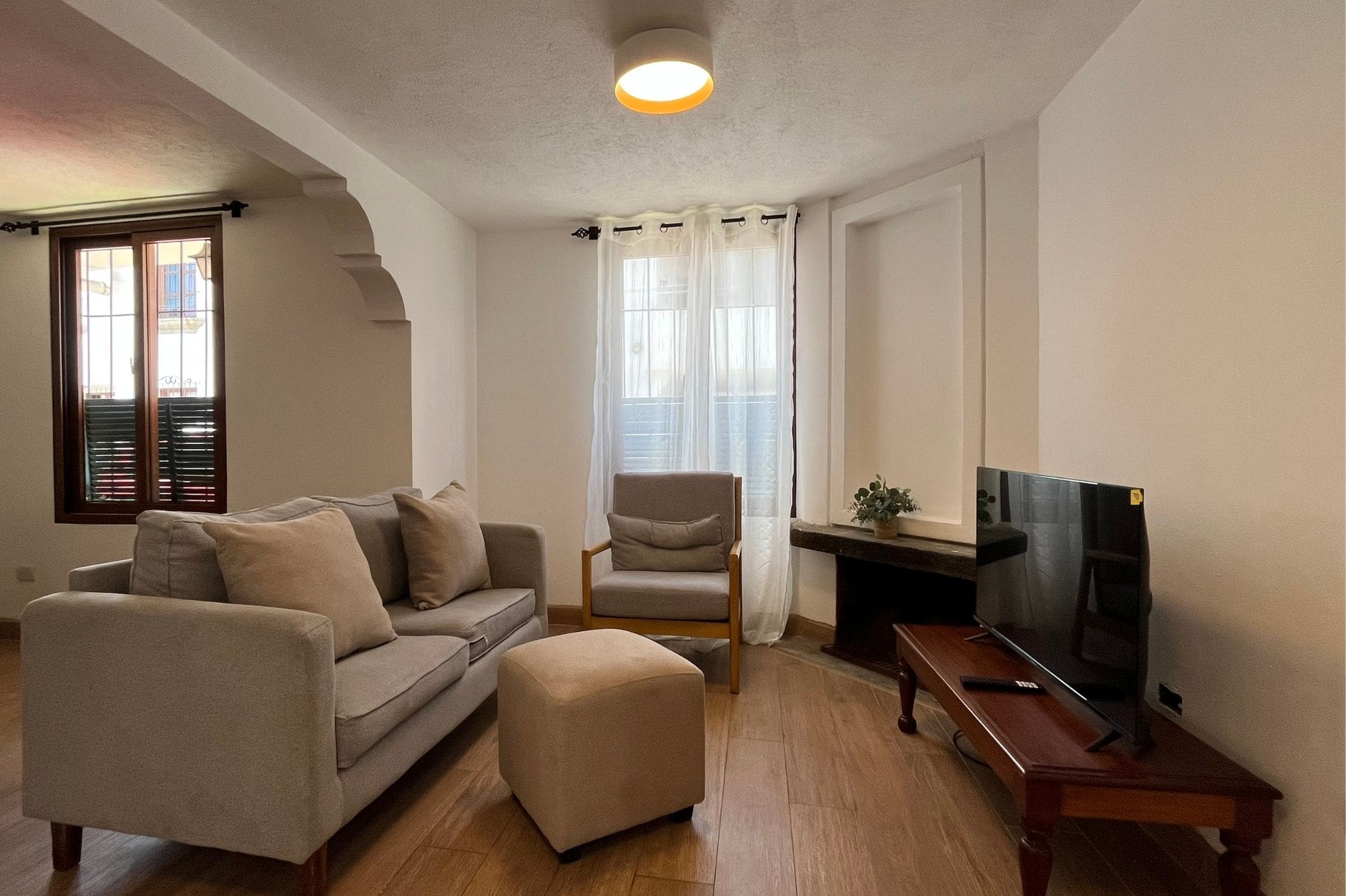 Furnished 3-Bedroom Home for Rent in Villa Alcántara – Just 3.2 km from Antigua Guatemala