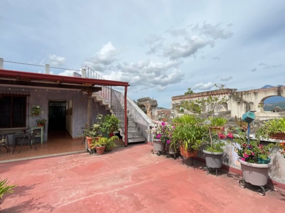 1 BEDROOM APARTMENT FOR RENT IN ANTIGUA, WALKING DISTANCE TO CENTRAL PARK