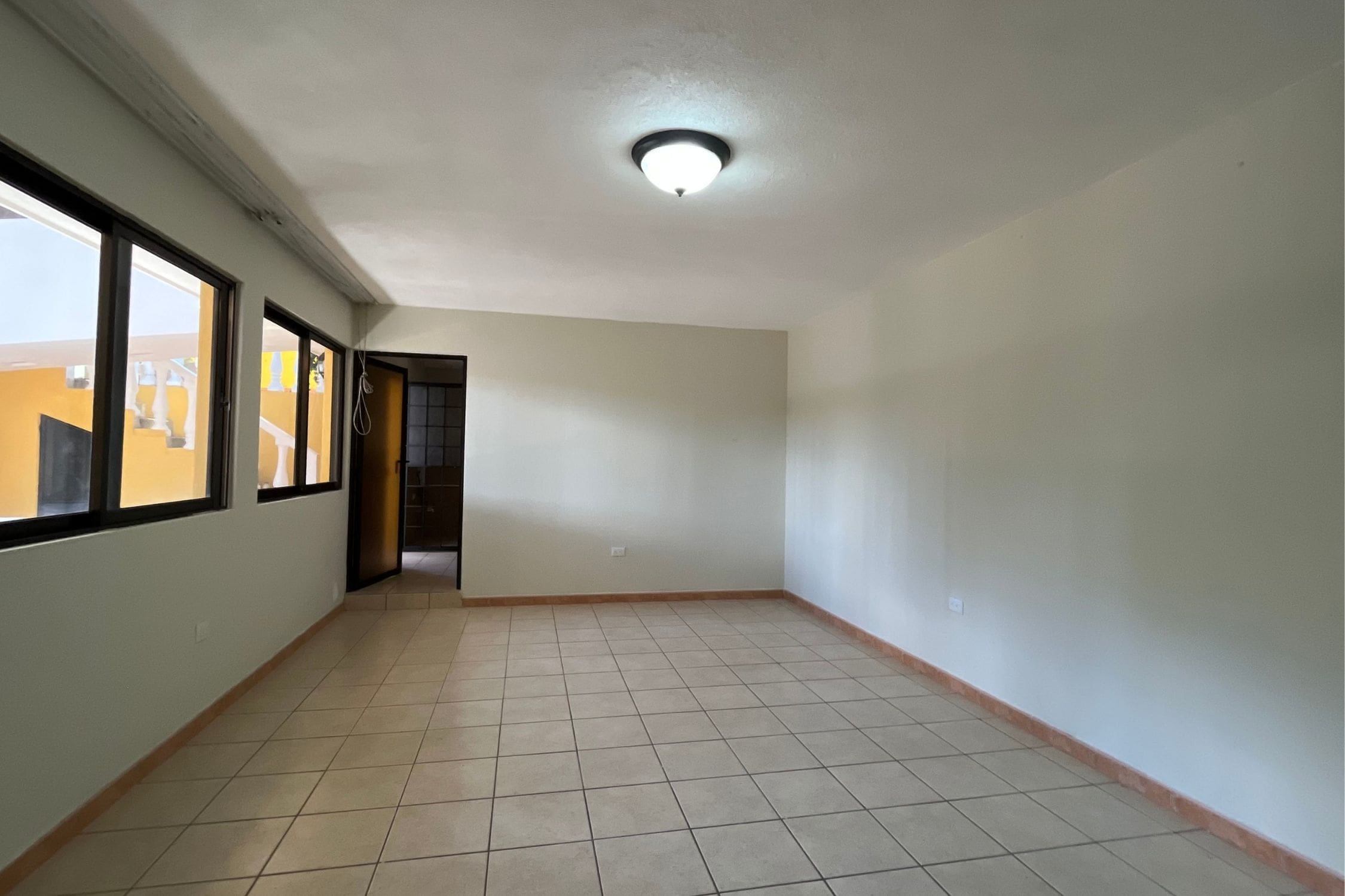 Apartamento Tipo Estudio en Alquiler en Santa Lucía Milpas Altas — a solo 10-15 minutos en carro del centro de Antigua
