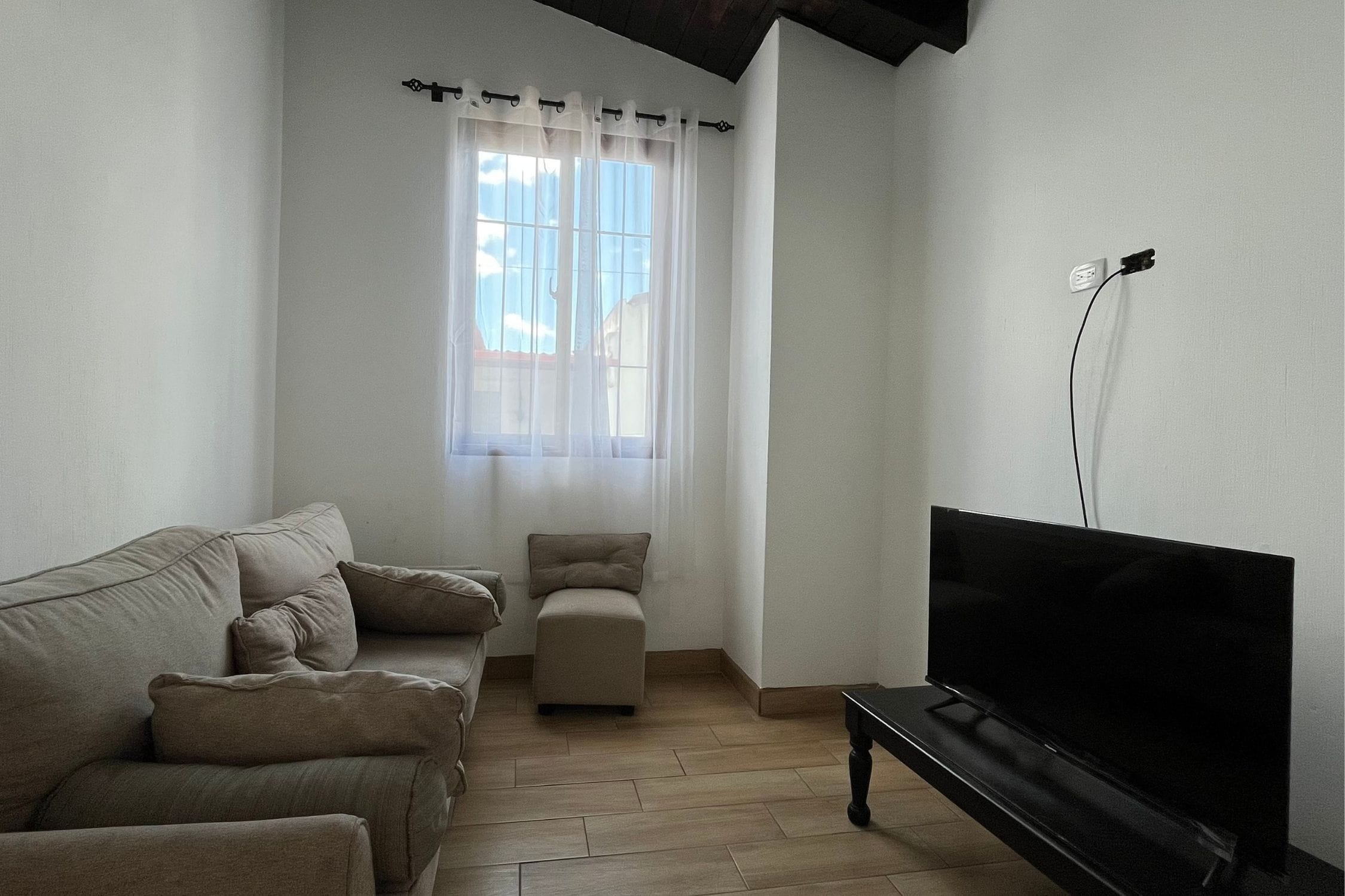 Furnished 3-Bedroom Home for Rent in Villa Alcántara – Just 3.2 km from Antigua Guatemala