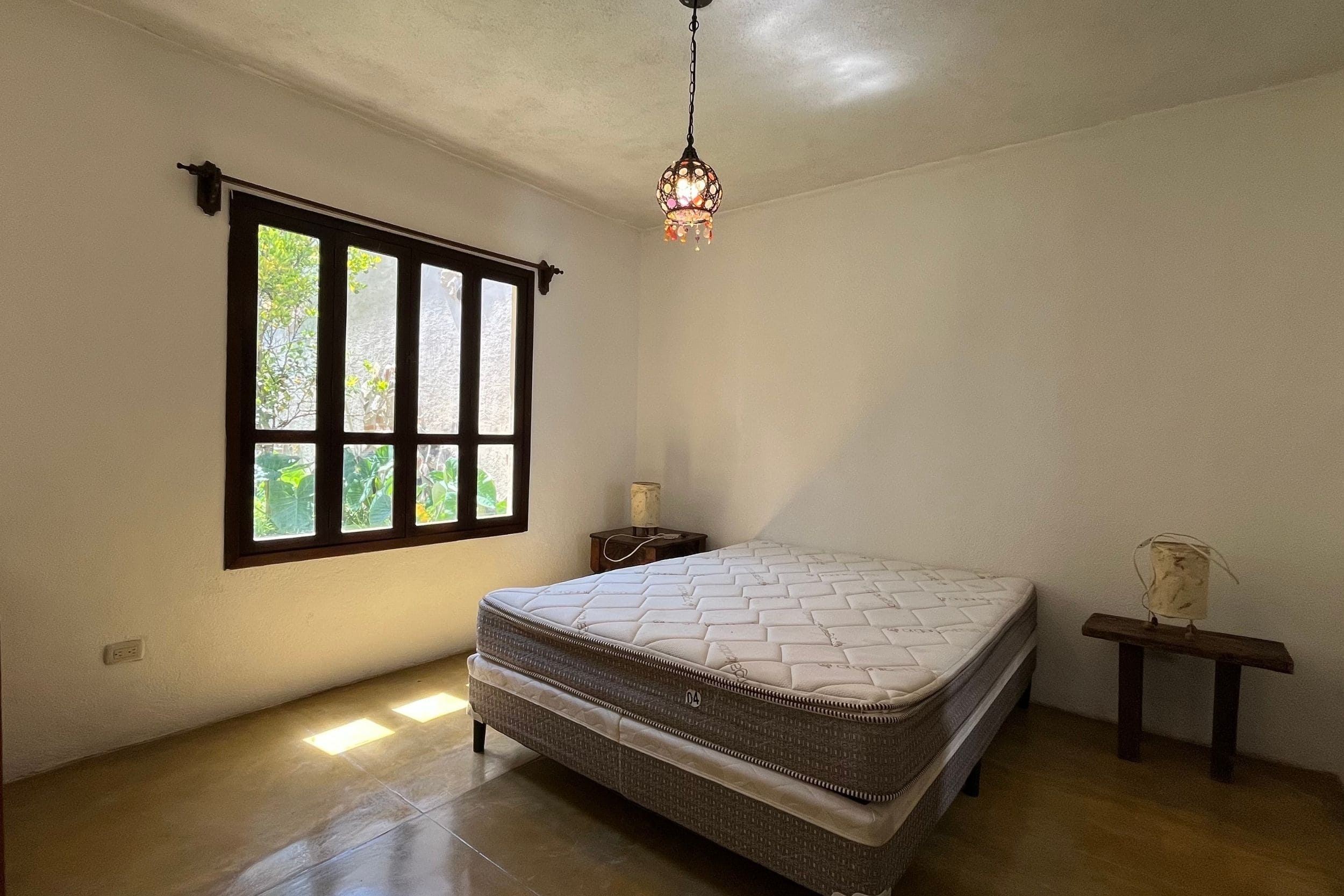 Beautiful Home for Rent in San Pedro El Alto, Antigua Guatemala, 4 bedrooms and a large garden