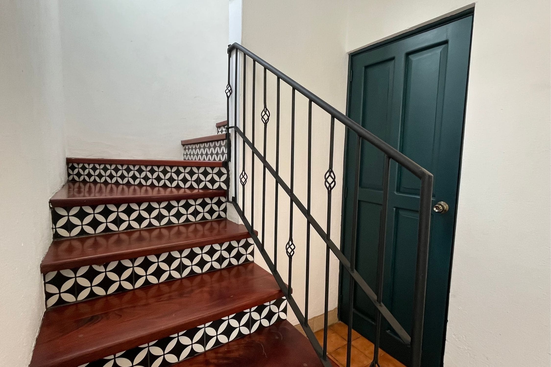Furnished 3-Bedroom Home for Rent in Villa Alcántara – Just 3.2 km from Antigua Guatemala