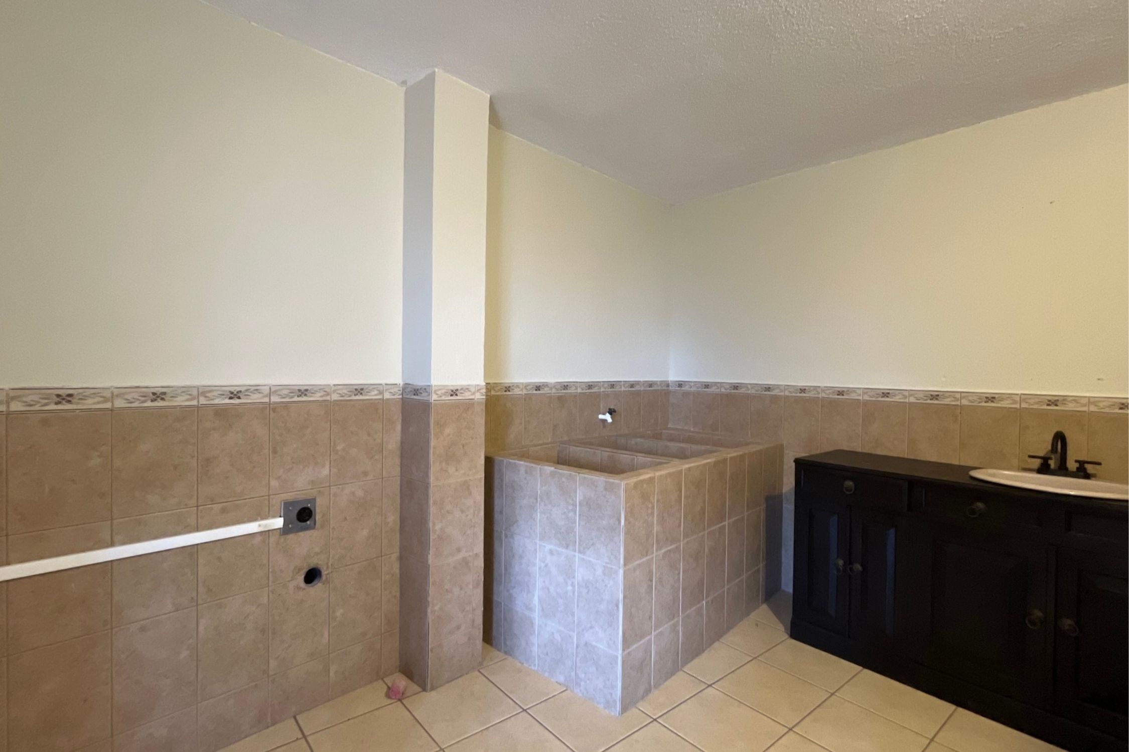 Apartamento Tipo Estudio en Alquiler en Santa Lucía Milpas Altas — a solo 10-15 minutos en carro del centro de Antigua