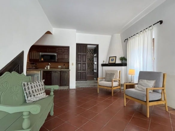 Beautiful Furnished 1-Bedroom Apartment for Rent in Cortijo de las Flores – Just 3.4 km from Antigua Guatemala