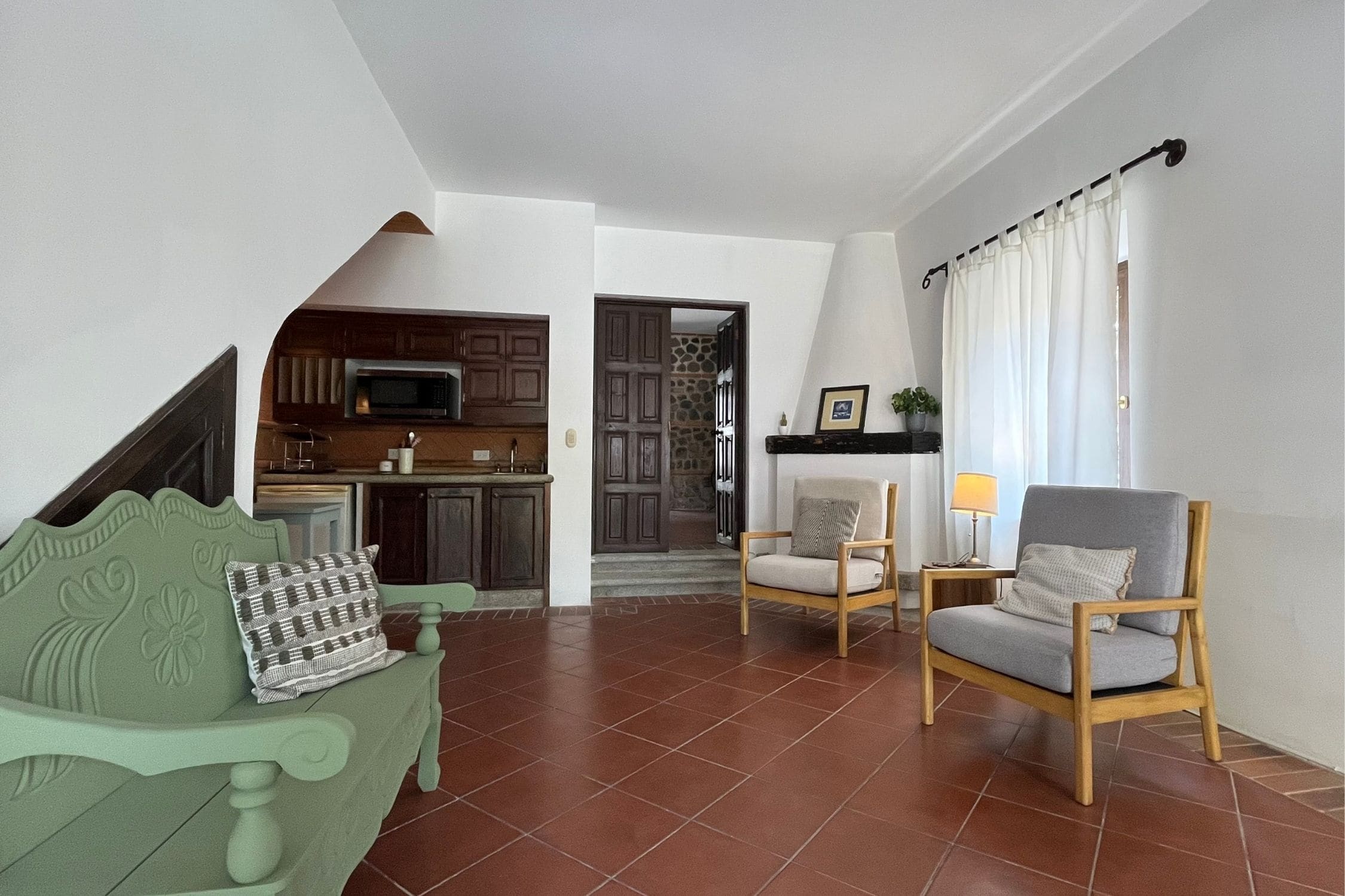 Beautiful Furnished 1-Bedroom Apartment for Rent in Cortijo de las Flores – Just 3.4 km from Antigua Guatemala