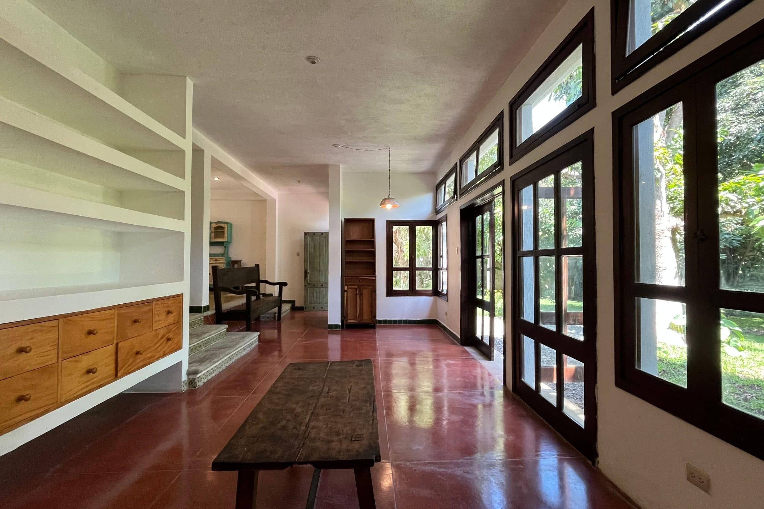 Beautiful Home for Rent in San Pedro El Alto, Antigua Guatemala, 4 bedrooms and a large garden