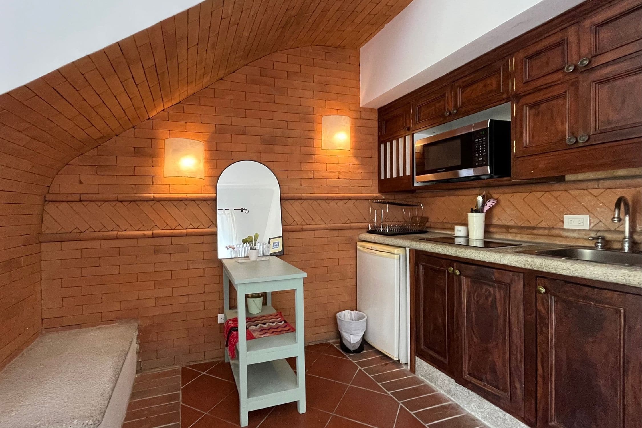 Beautiful Furnished 1-Bedroom Apartment for Rent in Cortijo de las Flores – Just 3.4 km from Antigua Guatemala