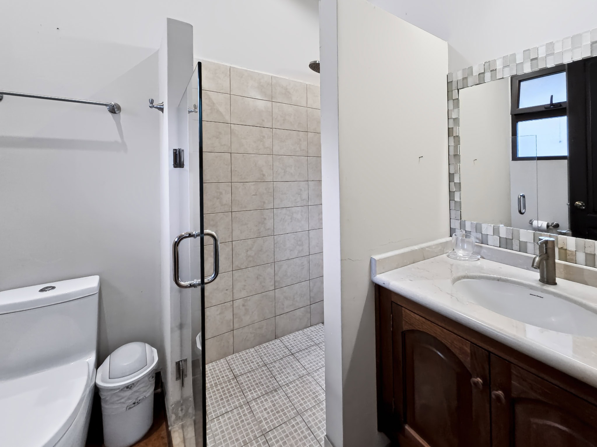 Luxury Corner Estate with Guest Casita