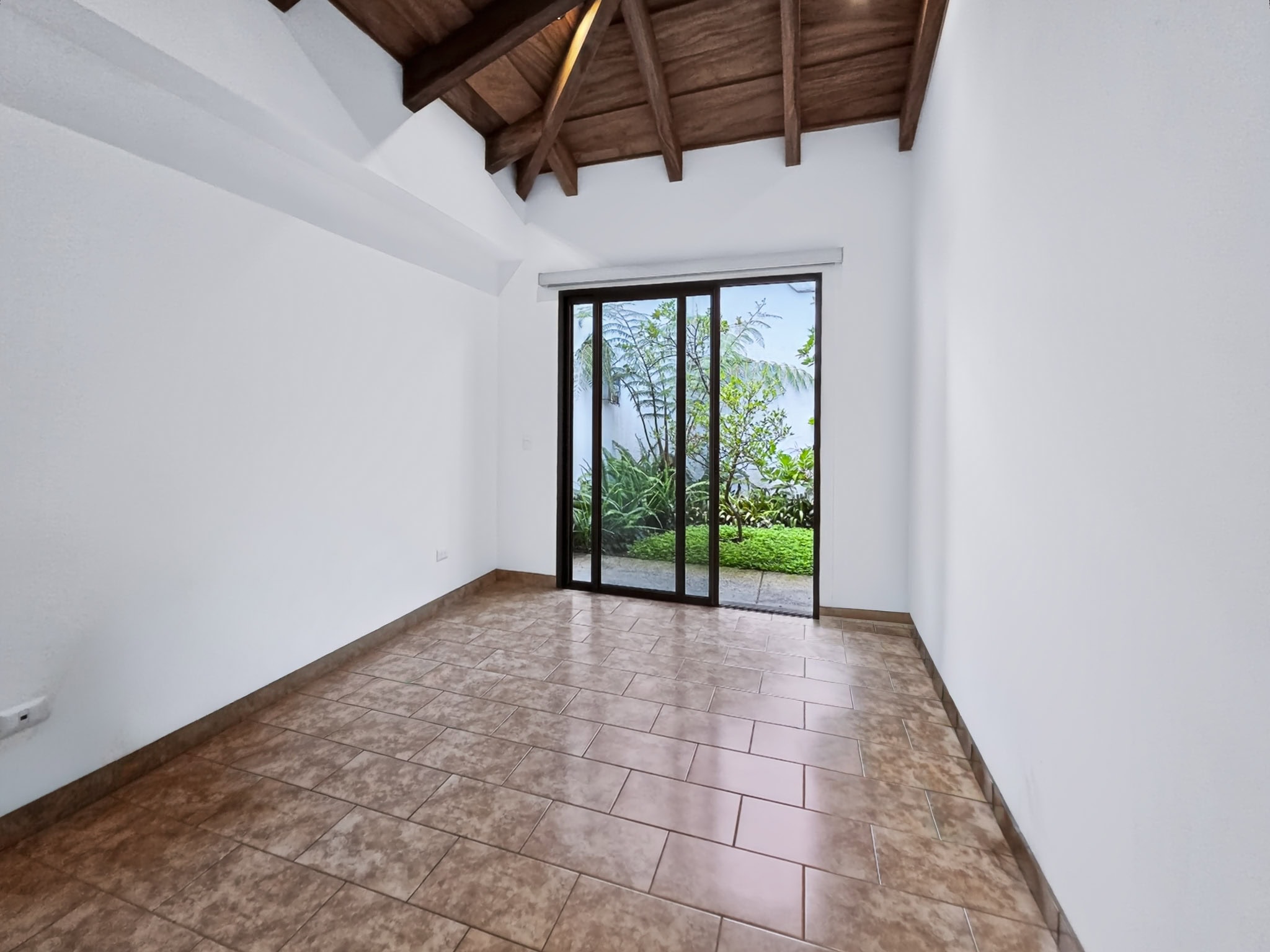 Luxury Corner Estate with Guest Casita