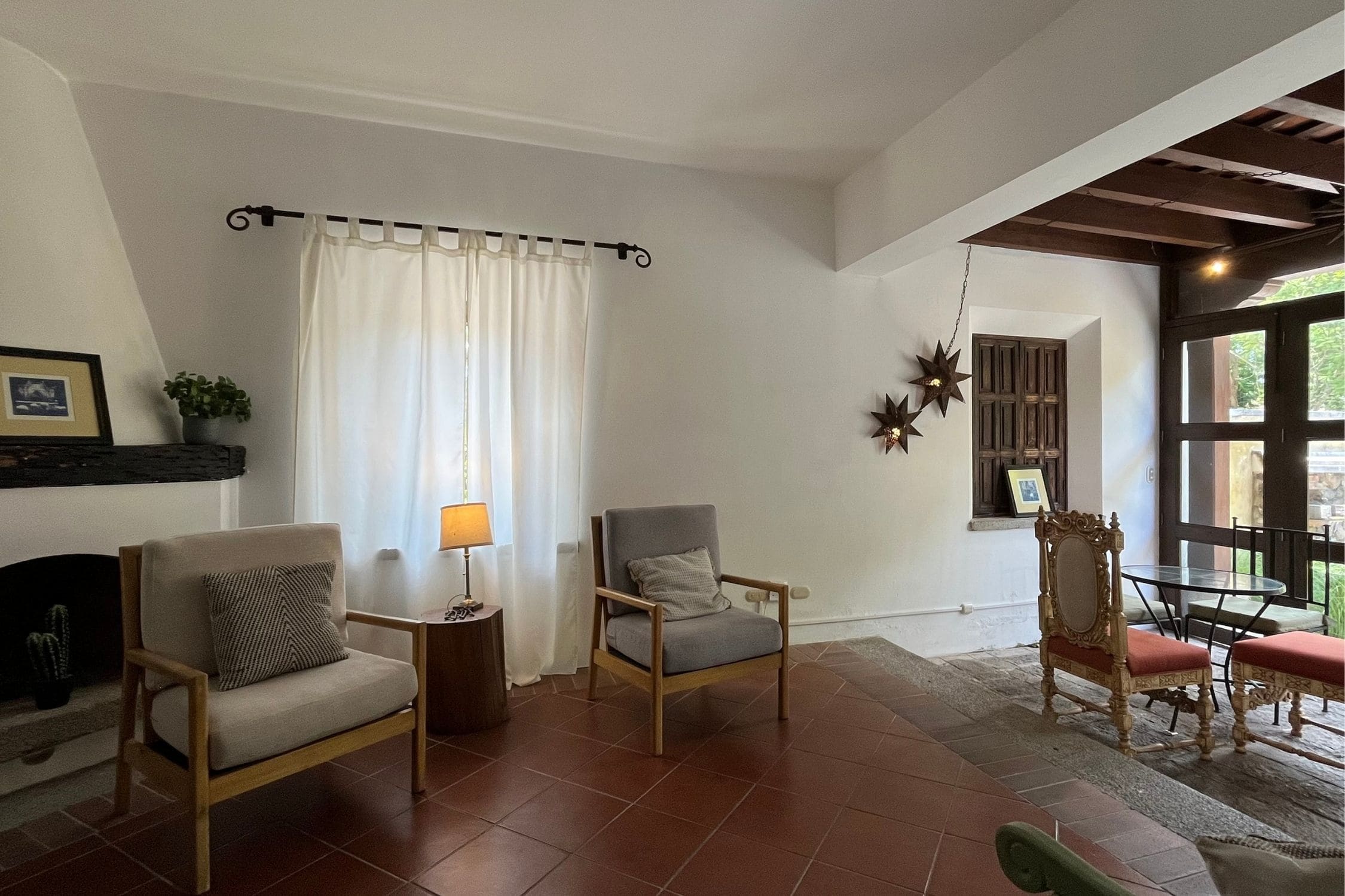 Beautiful Furnished 1-Bedroom Apartment for Rent in Cortijo de las Flores – Just 3.4 km from Antigua Guatemala