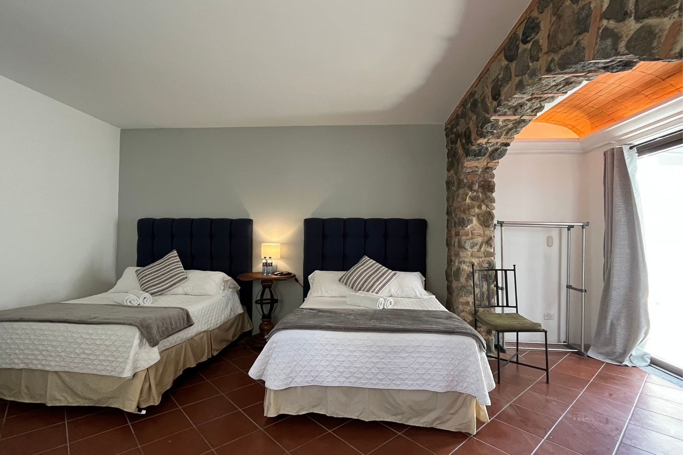 Beautiful Furnished 1-Bedroom Apartment for Rent in Cortijo de las Flores – Just 3.4 km from Antigua Guatemala