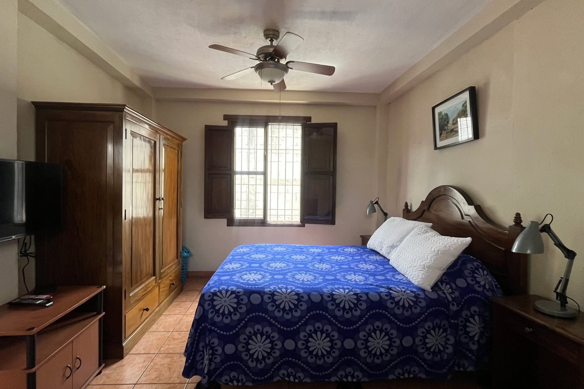 1 BEDROOM APARTMENT FOR RENT IN ANTIGUA, WALKING DISTANCE TO CENTRAL PARK