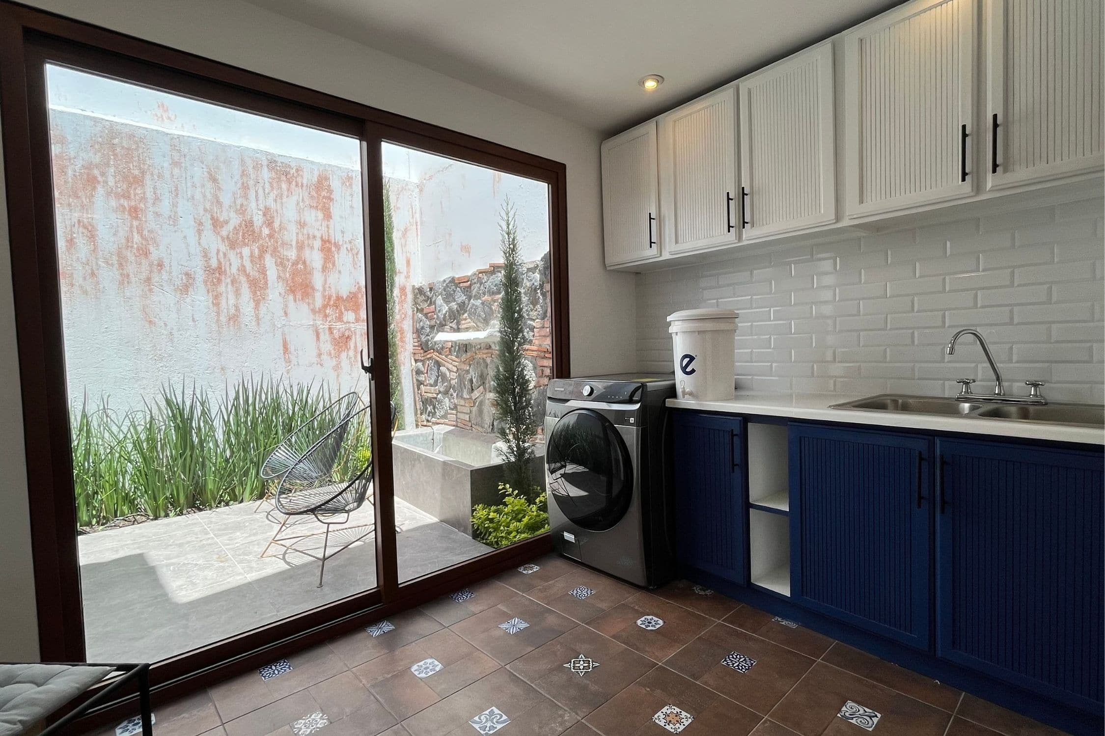 Furnished 3-Bedroom Home for Rent in Villa Alcántara – Just 3.2 km from Antigua Guatemala