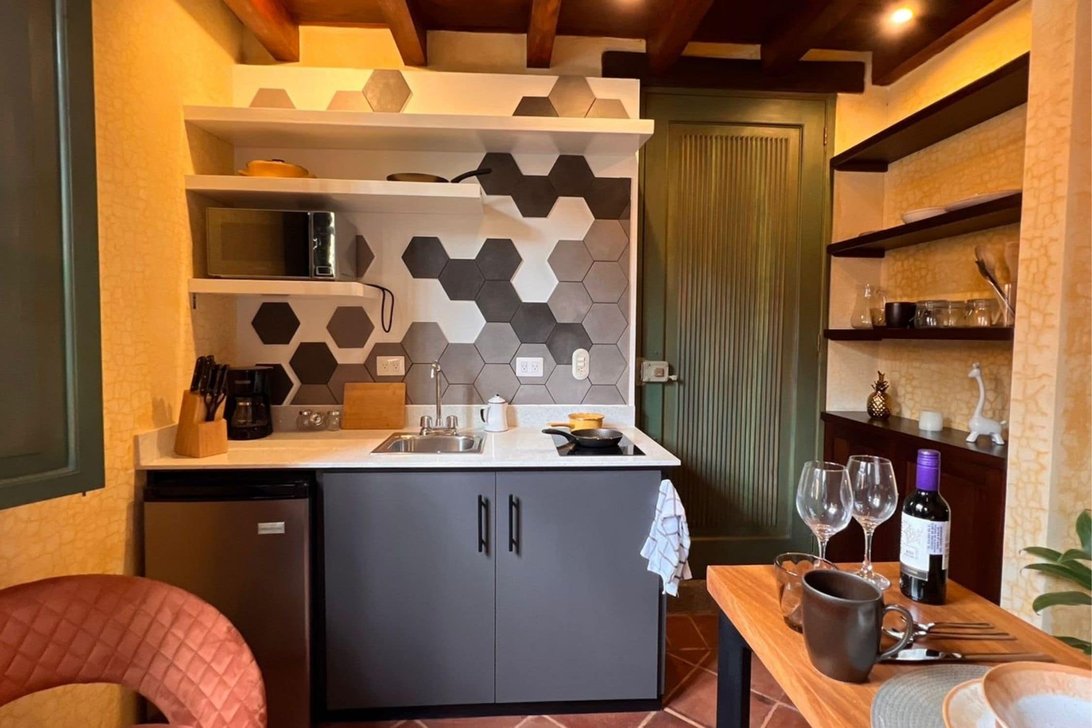 Acogedor Apartamento Tipo Loft Totalmente Amueblado — a solo 4 Cuadras del Parque Central