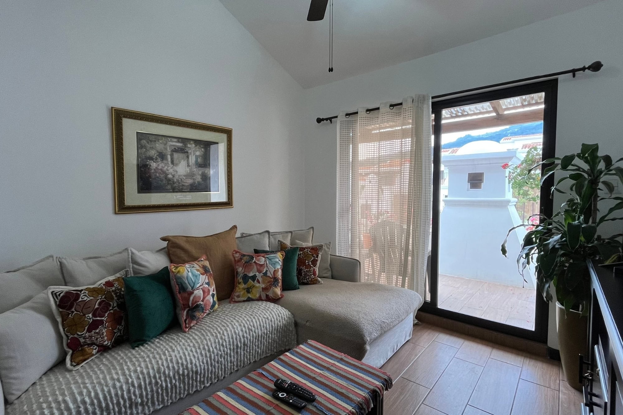 Furnished 4-Bedroom Home for Rent in San Pedro Las Huertas, Near Antigua Guatemala