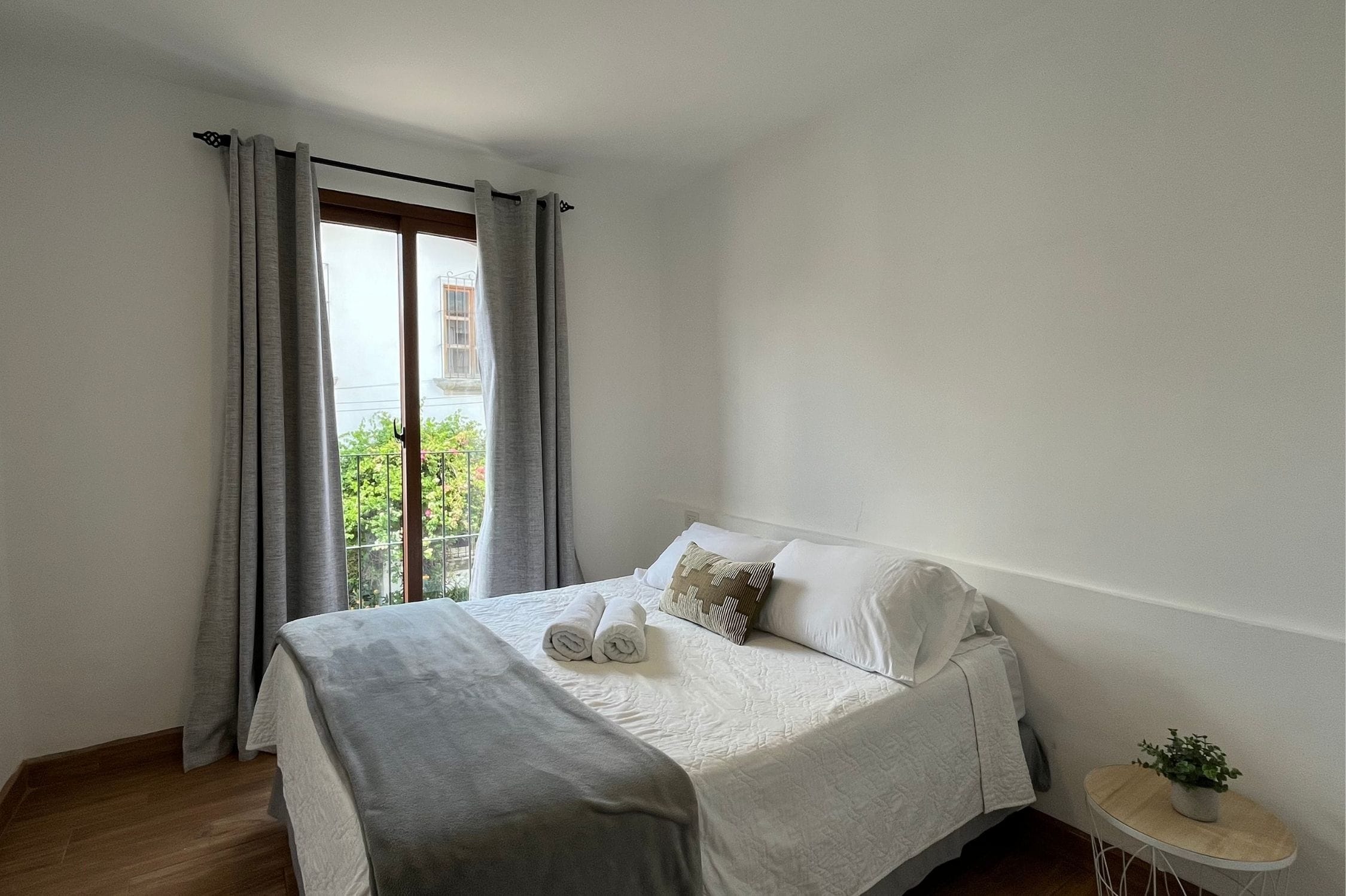 Furnished 3-Bedroom Home for Rent in Villa Alcántara – Just 3.2 km from Antigua Guatemala