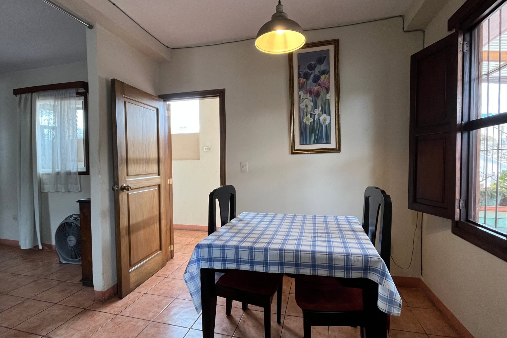 1 BEDROOM APARTMENT FOR RENT IN ANTIGUA, WALKING DISTANCE TO CENTRAL PARK