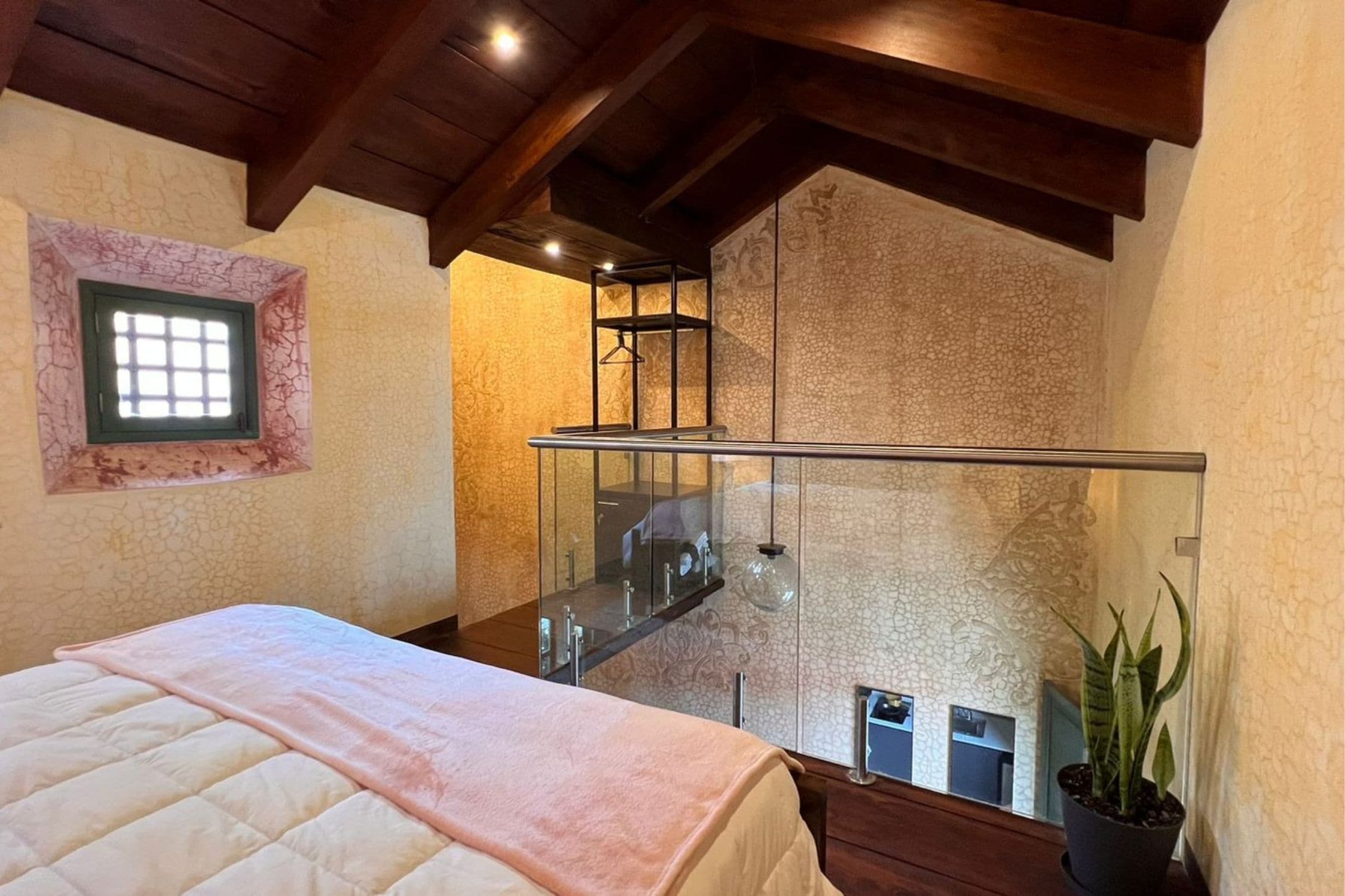 Acogedor Apartamento Tipo Loft Totalmente Amueblado — a solo 4 Cuadras del Parque Central