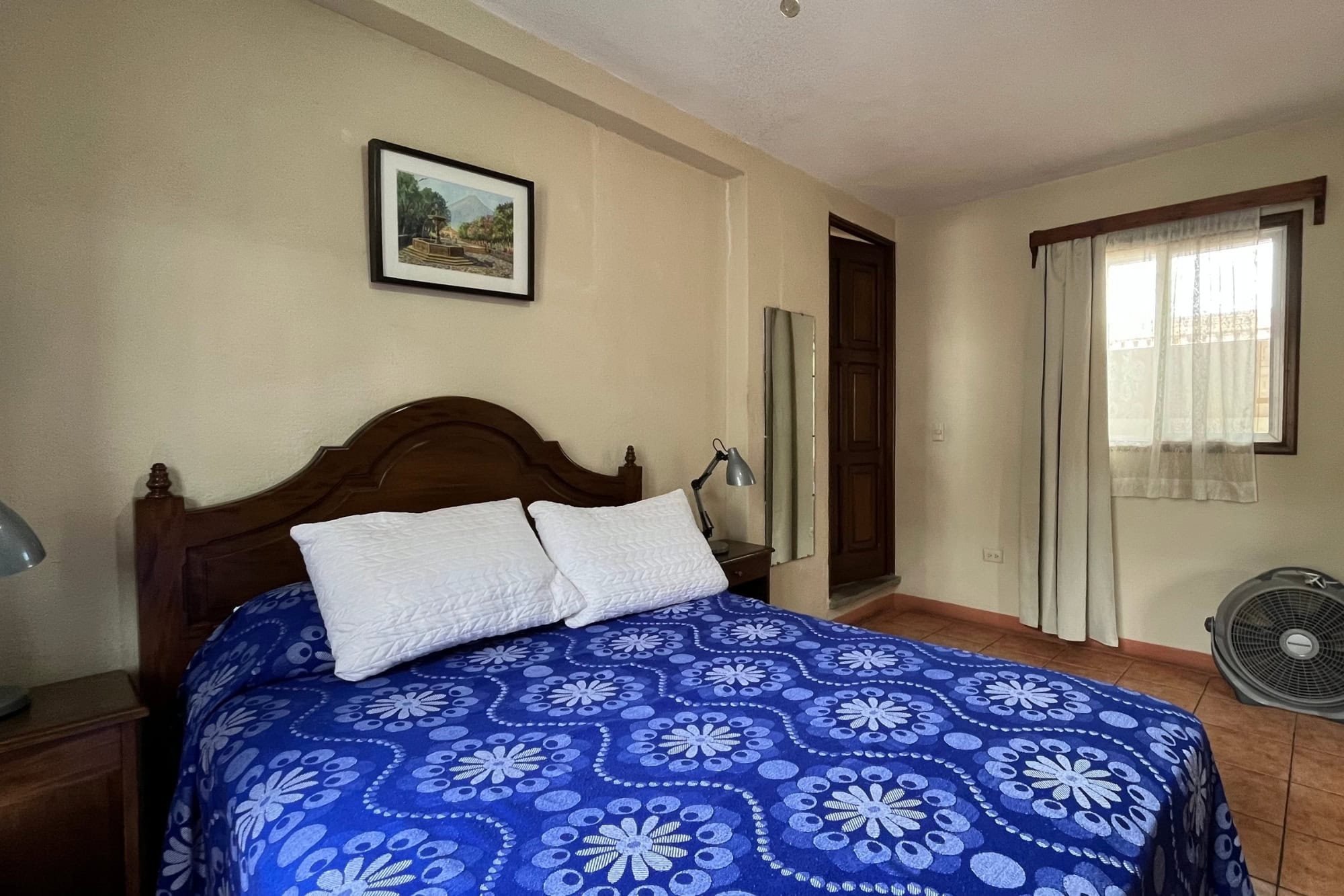 1 BEDROOM APARTMENT FOR RENT IN ANTIGUA, WALKING DISTANCE TO CENTRAL PARK