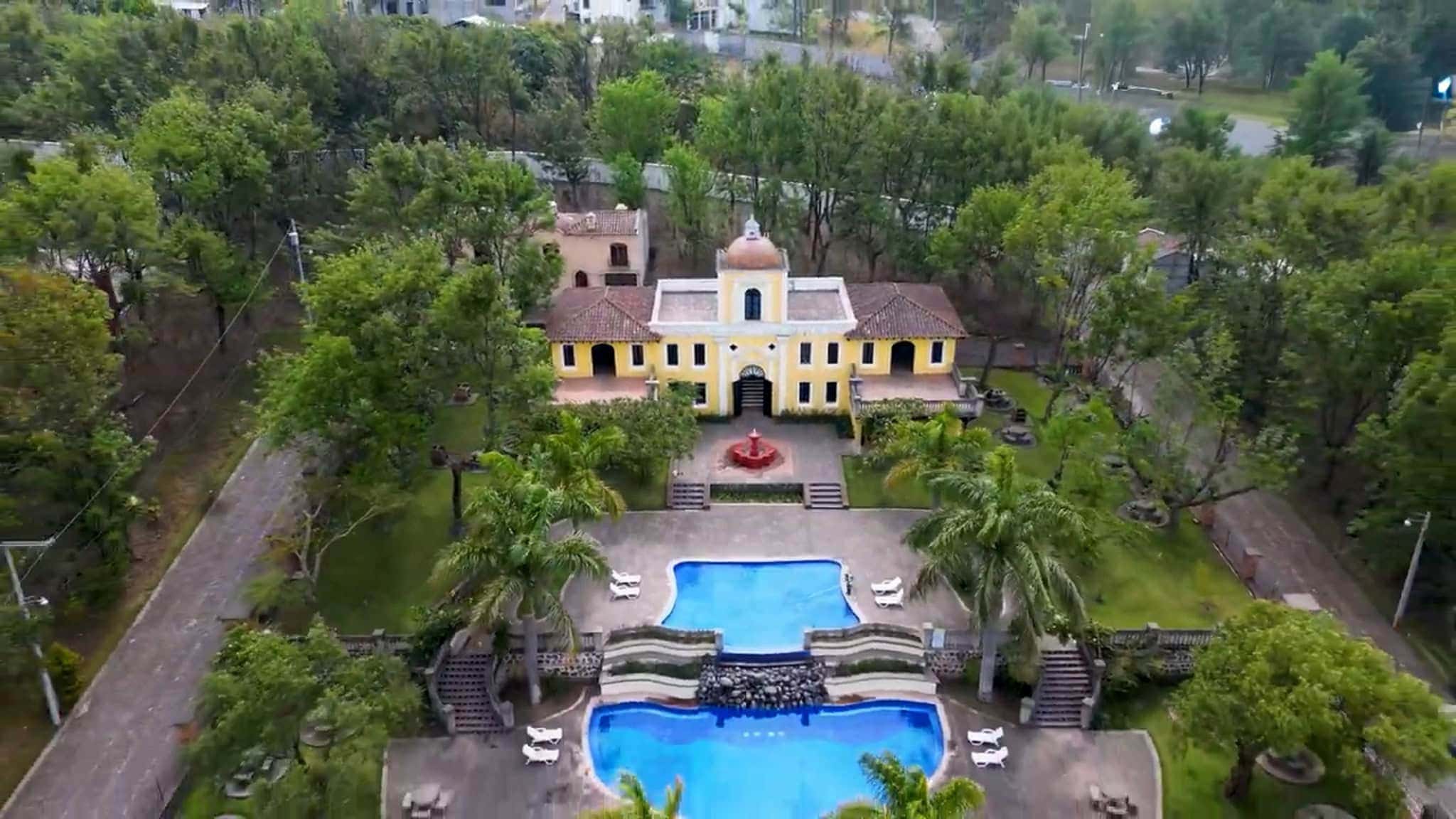 Spacious family home in Antigua Garden, just 20 minutes from Antigua, surrounded by forest and volcano views.