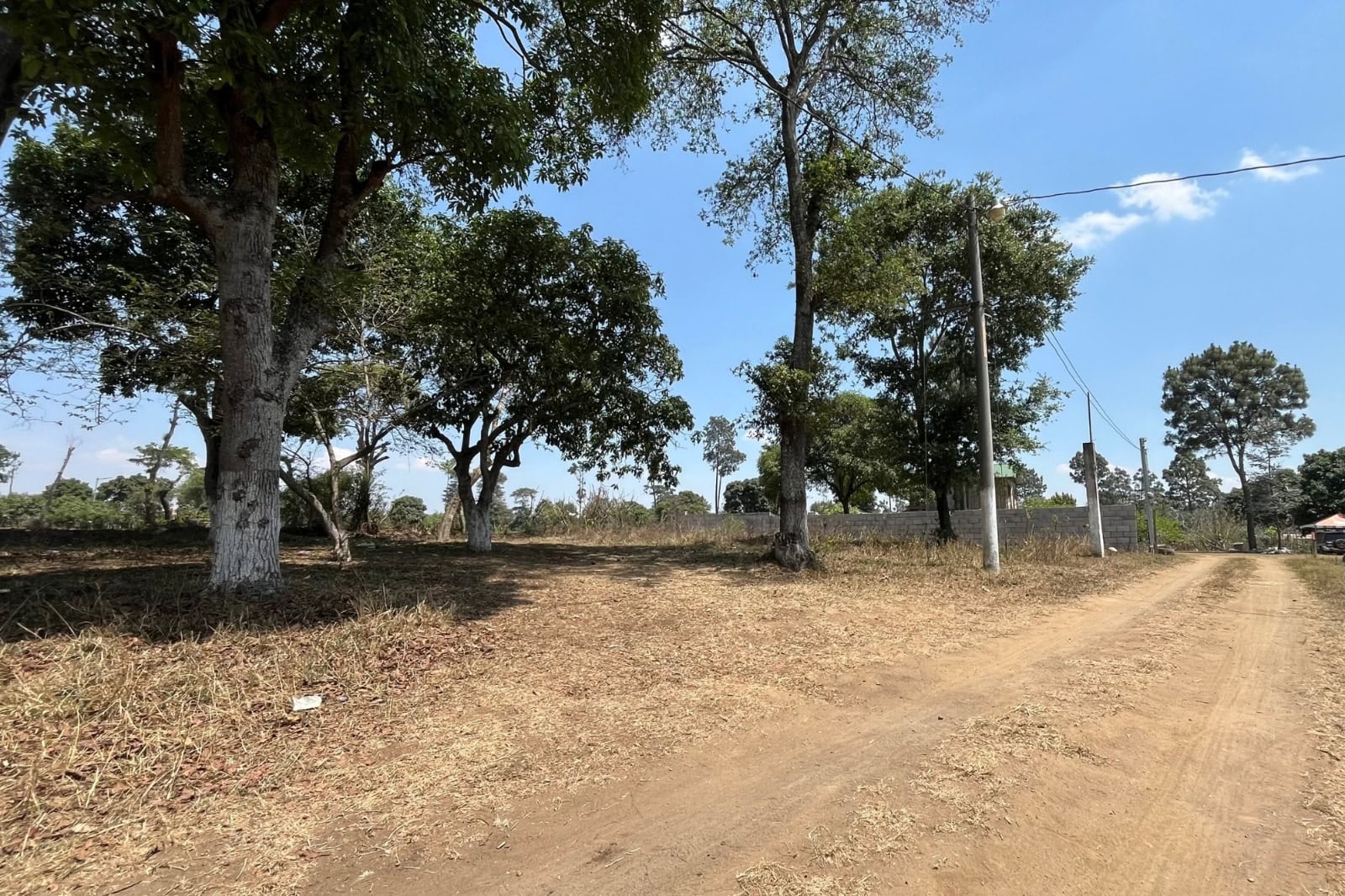 Terreno en Venta en San Luis Pueblo Nuevo — No Residencial Cerrado