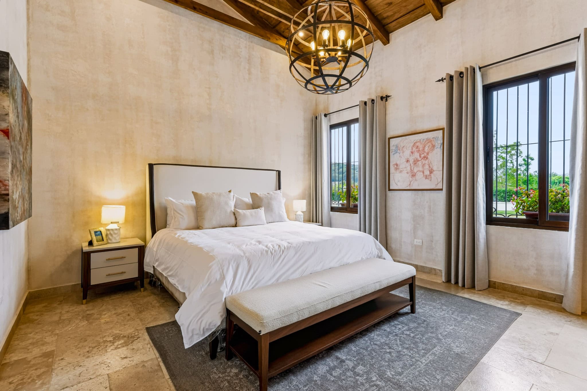 Residencia San Francisco de Sales — Paseo Antigua