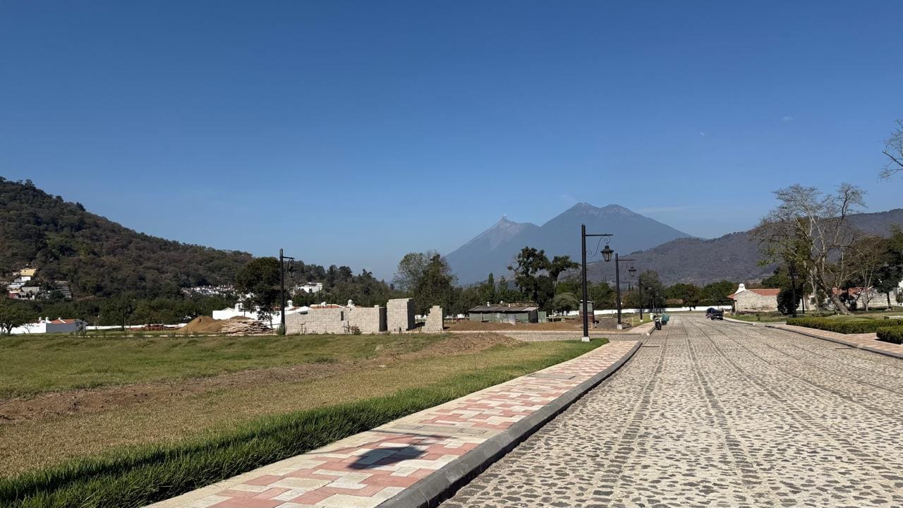 IMG_5498 Terreno en Venta en Antigua Guatemala