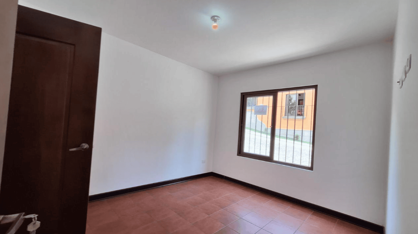 Spacious family home in Antigua Garden, just 20 minutes from Antigua, surrounded by forest and volcano views.
