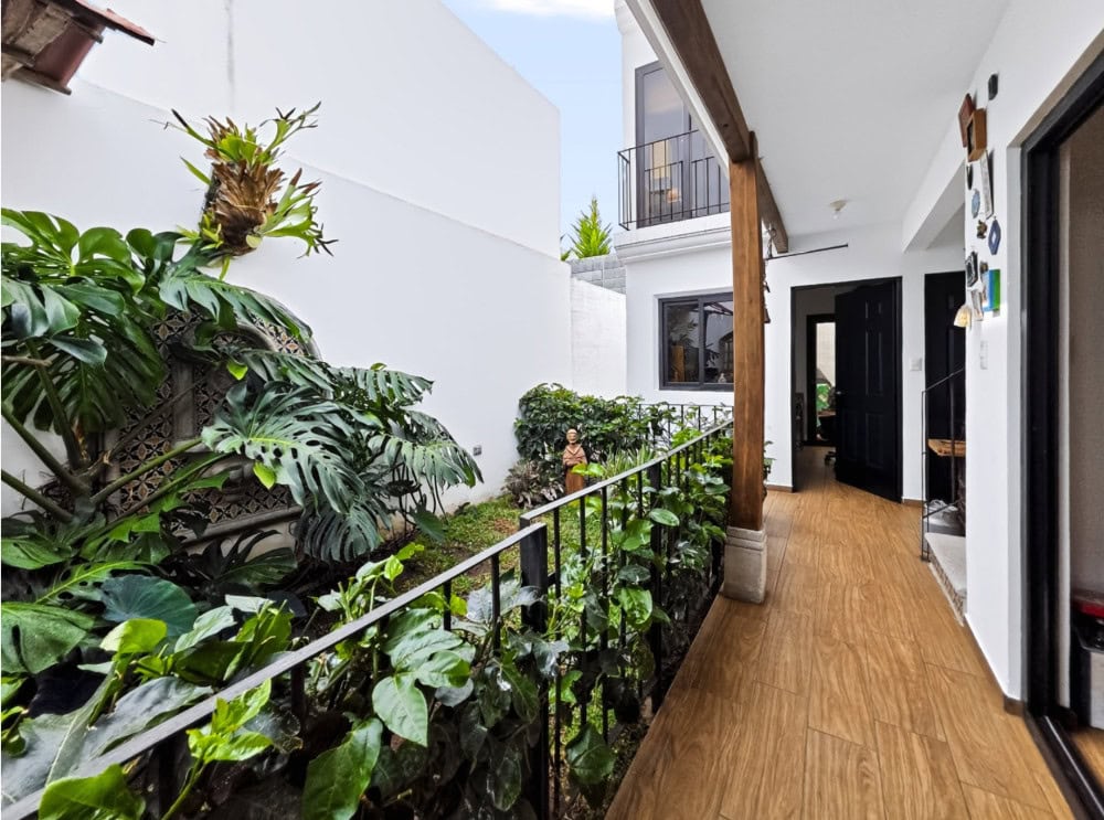 Attractively Priced Two-Level Home in a Gated Community Close to Antigua