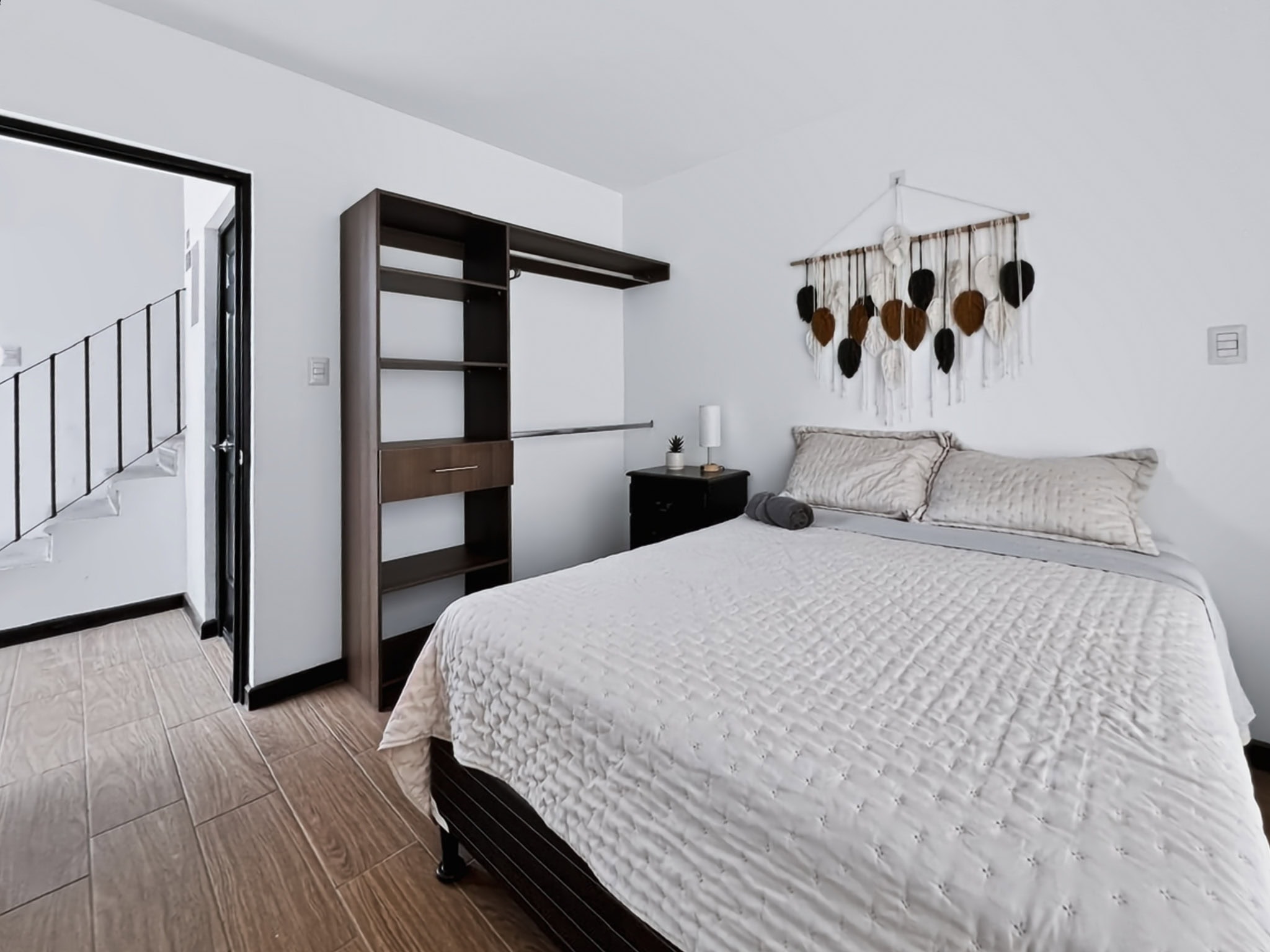 Encantadora Casa de 4 Habitaciones Totalmente Amueblada en Venta — Barrios Coloniales, San Pedro Las Huertas