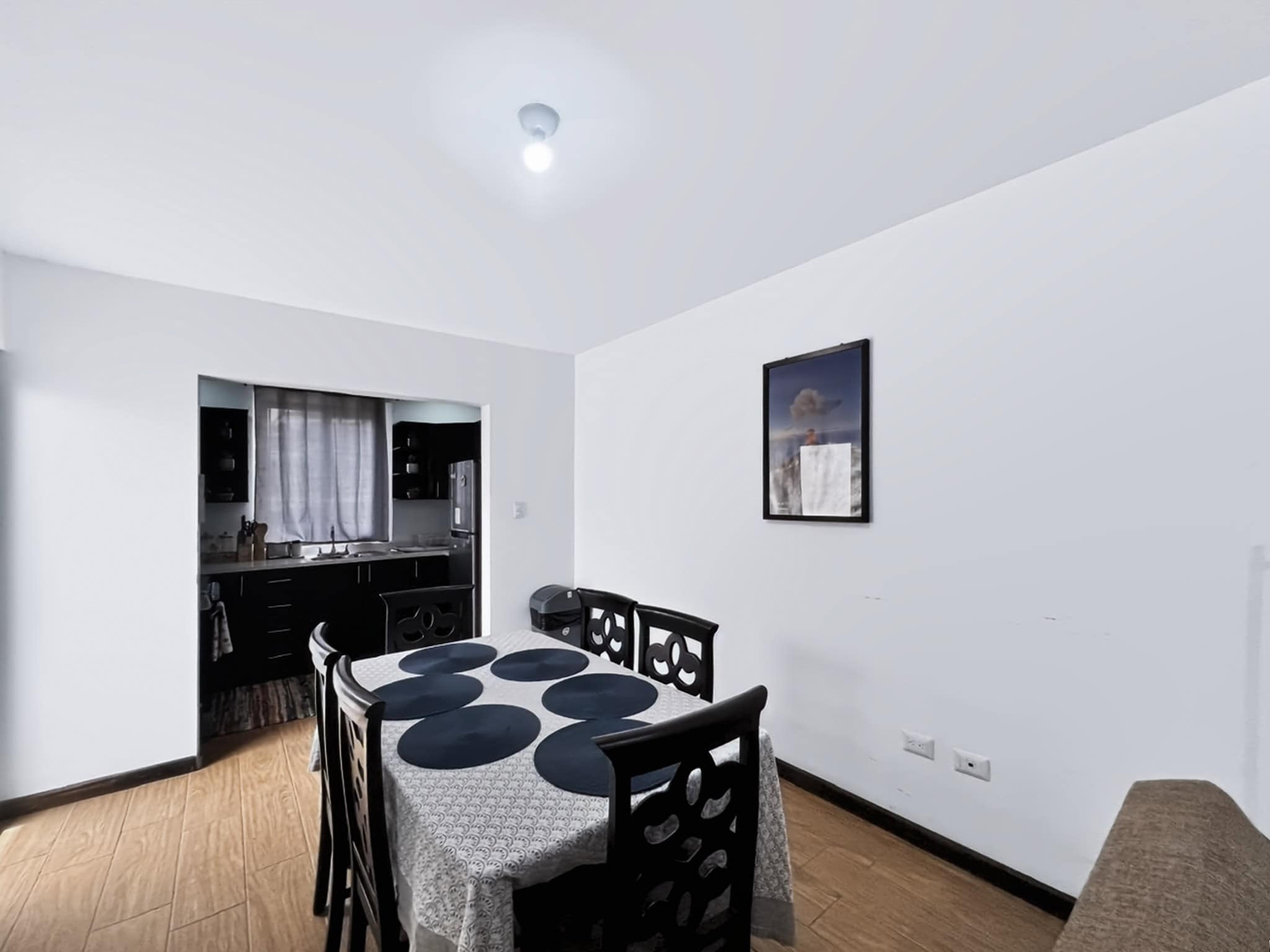 Encantadora Casa de 4 Habitaciones Totalmente Amueblada en Venta — Barrios Coloniales, San Pedro Las Huertas