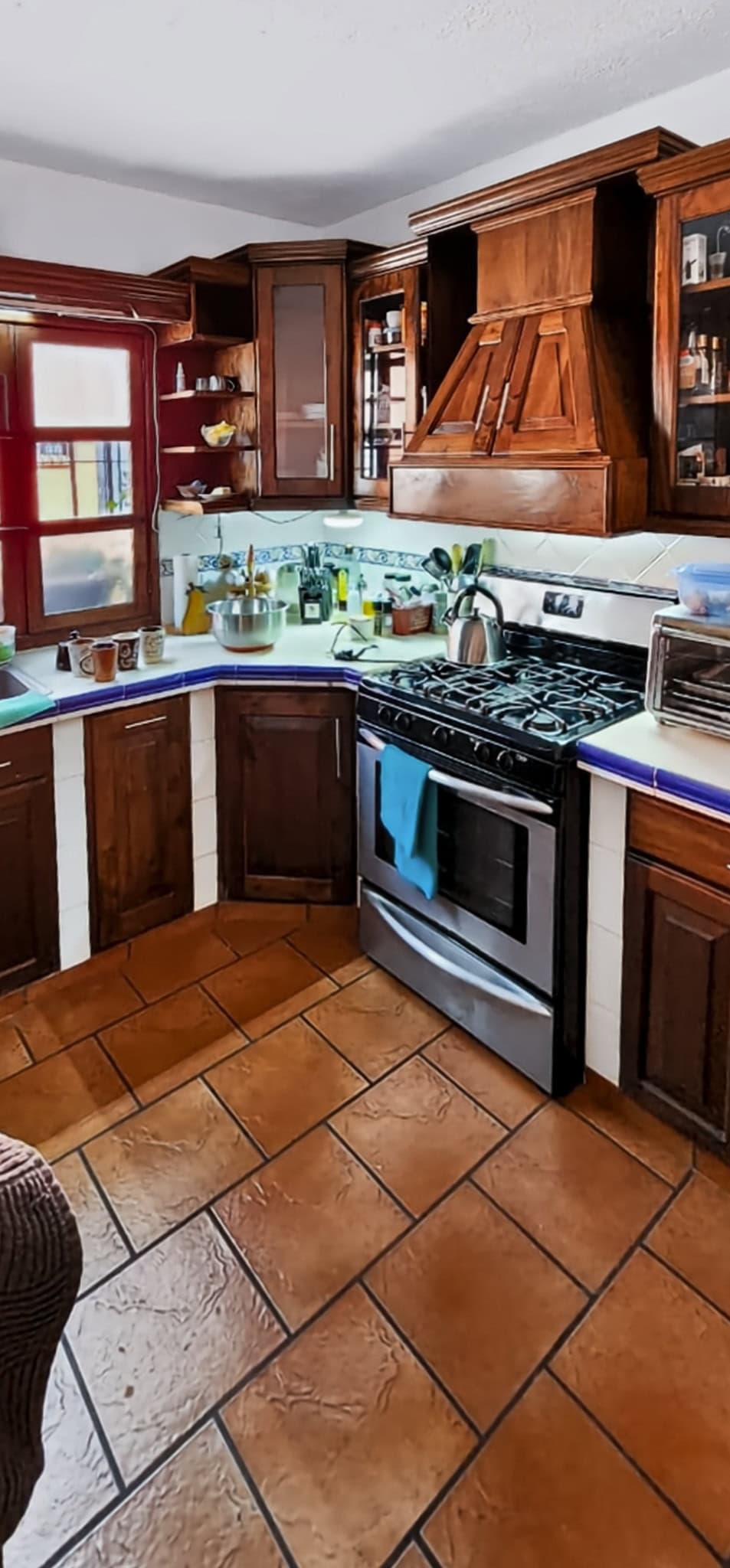 Main House + Independent Apartment on a Double Lot — Jocotenango, 5 Minutes from Antigua Guatemala