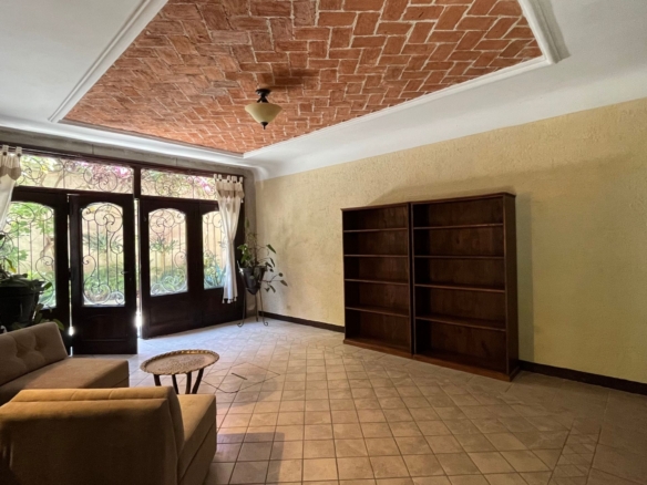 Spacious Furnished Home with Stunning Volcano Views in Las Gravileas, Antigua
